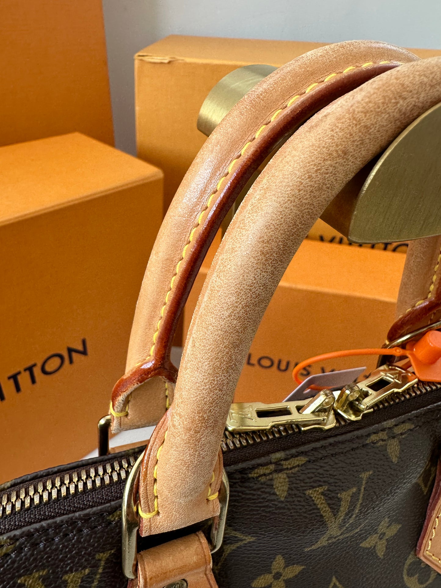 Louis Vuitton Alma