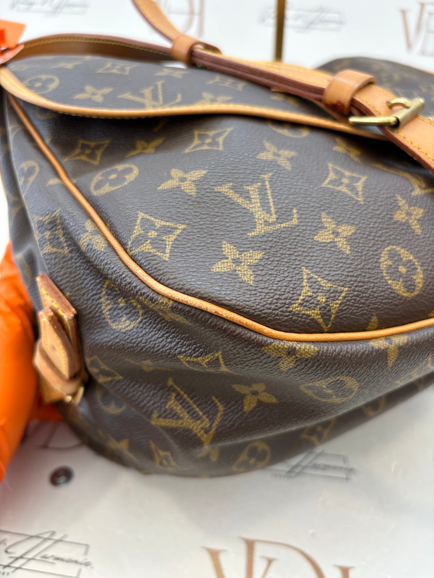 016919 - Louis Vuitton Saumur 35