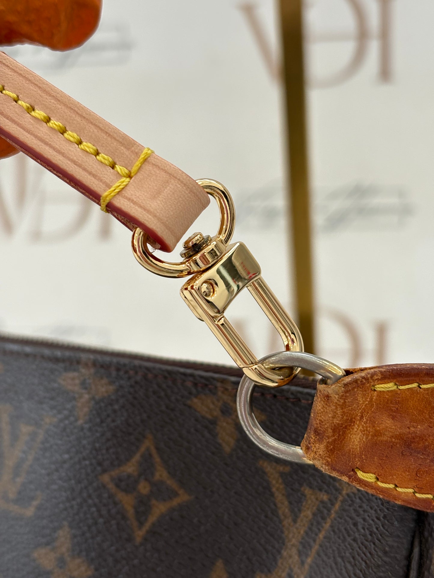 018743 - Louis Vuitton Pochette Accessoires