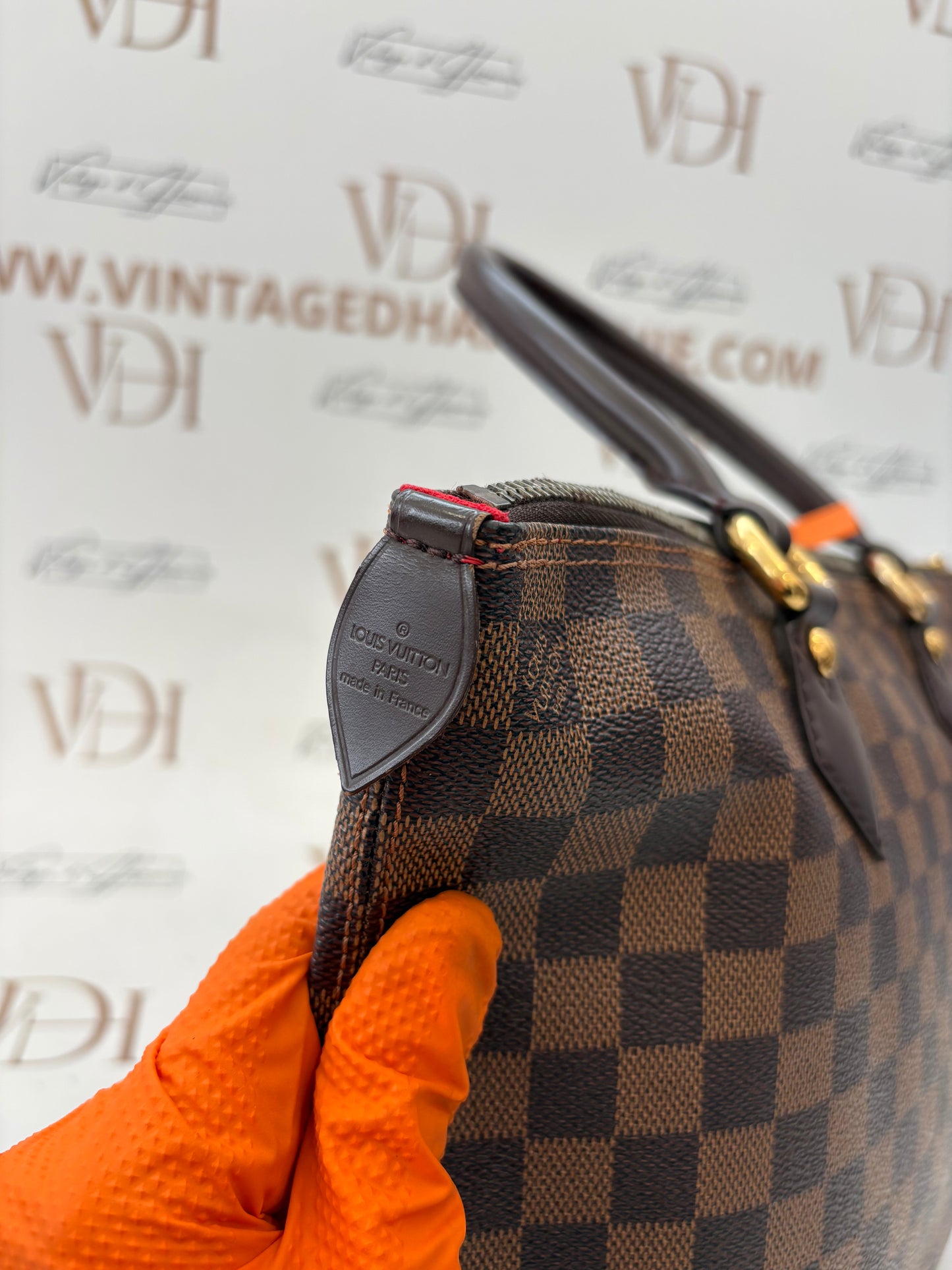018900 - Louis Vuitton Saleya
