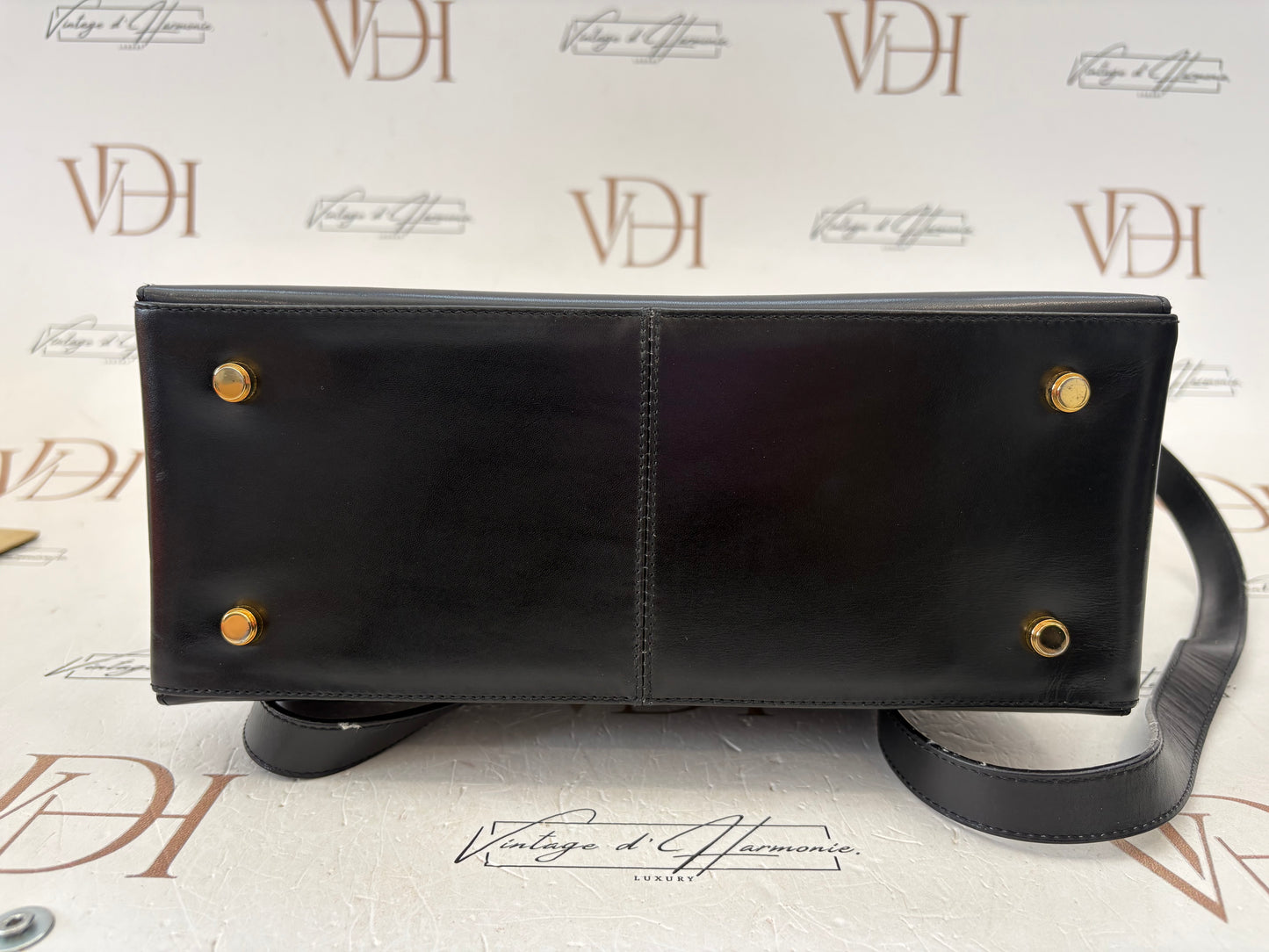 018795 - Salvatore Ferragamo Black