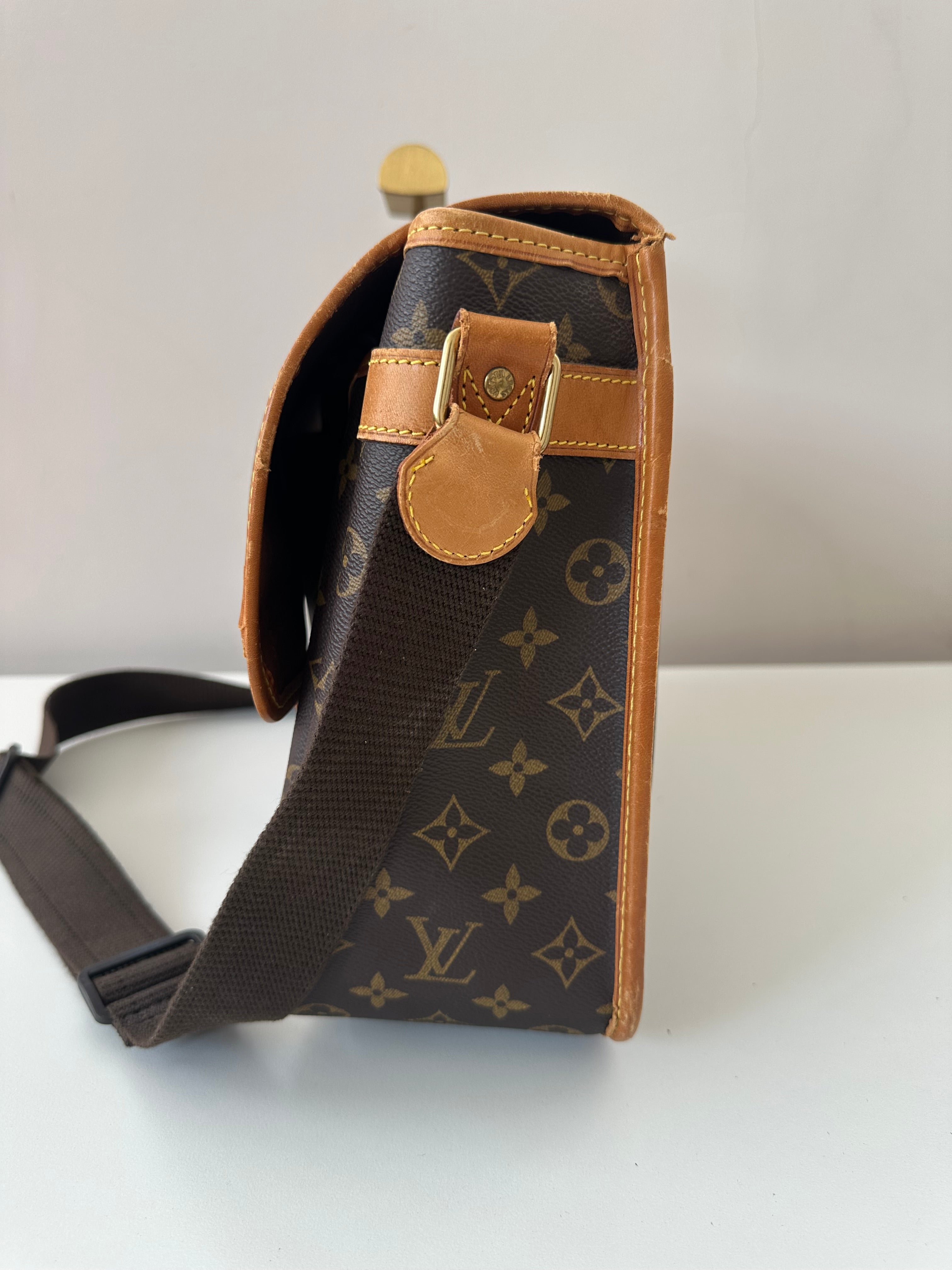 Louis Vuitton Messenger GM