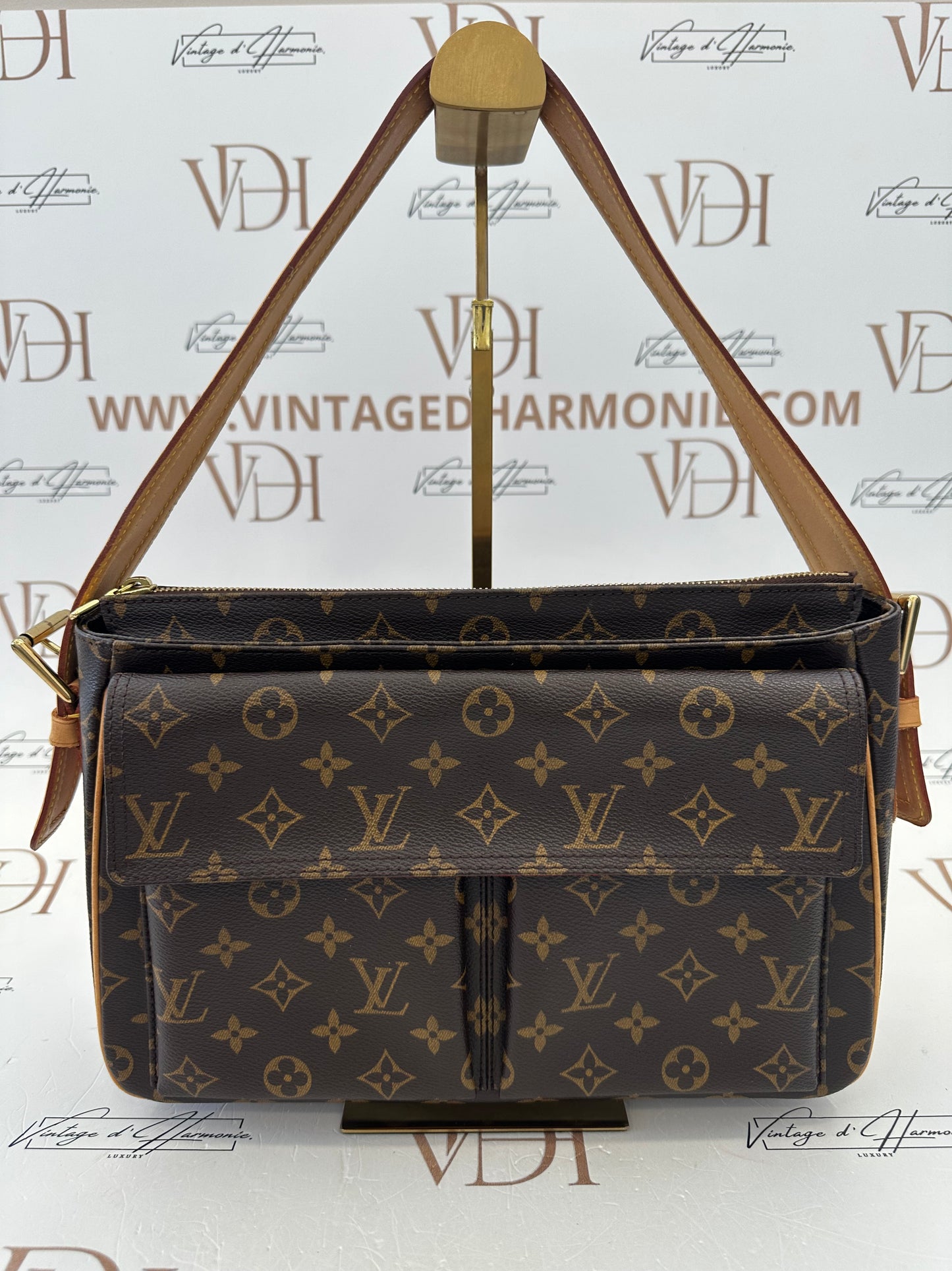 017764 - Louis Vuitton Viva Cite GM