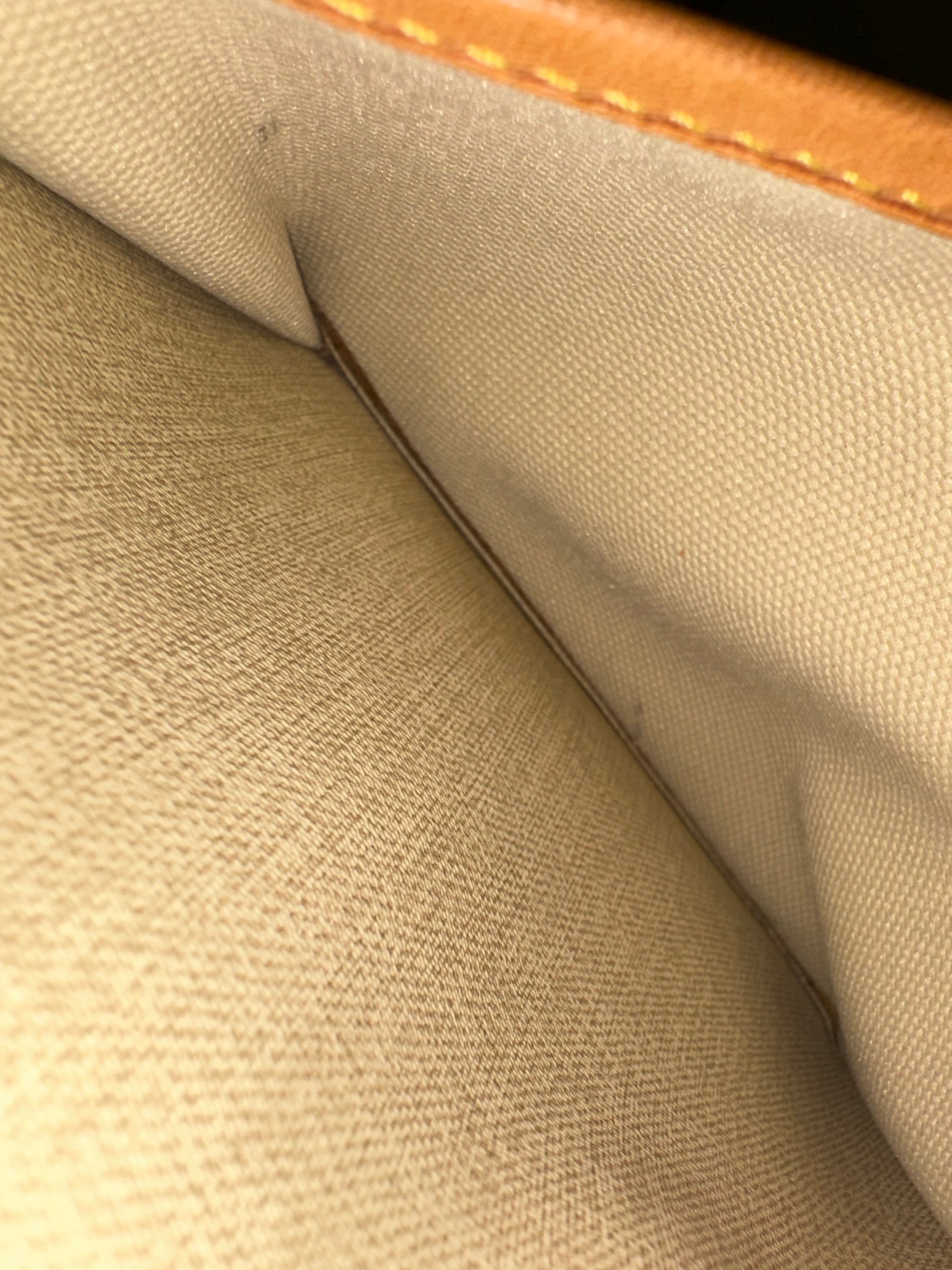 Louis Vuitton Deauville