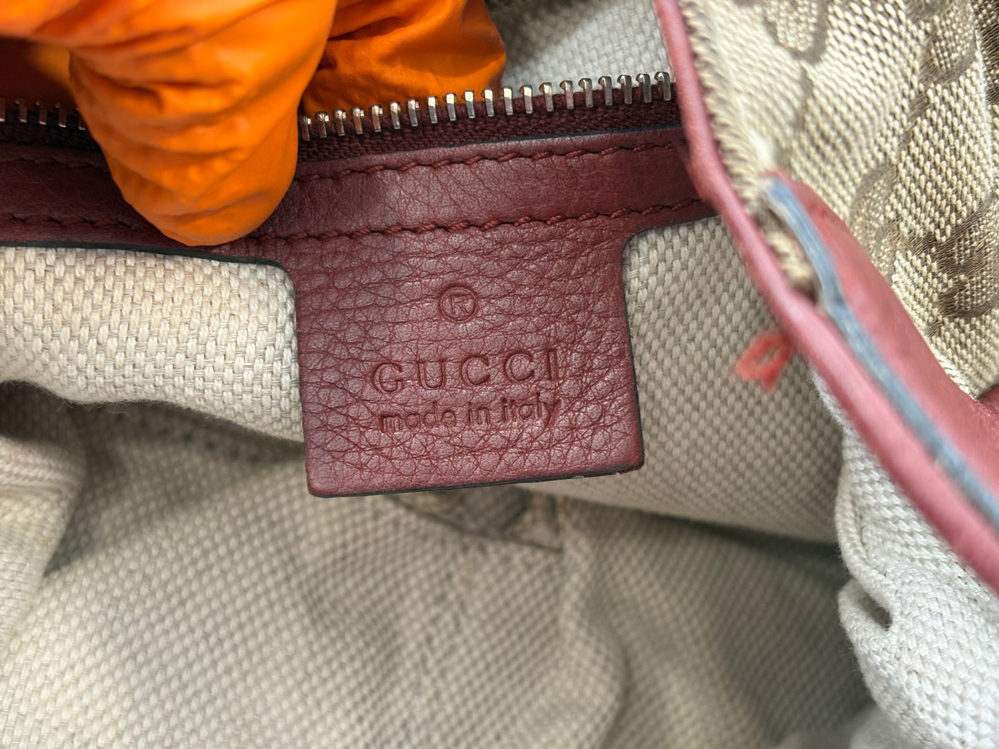 383448 - Gucci Sukey