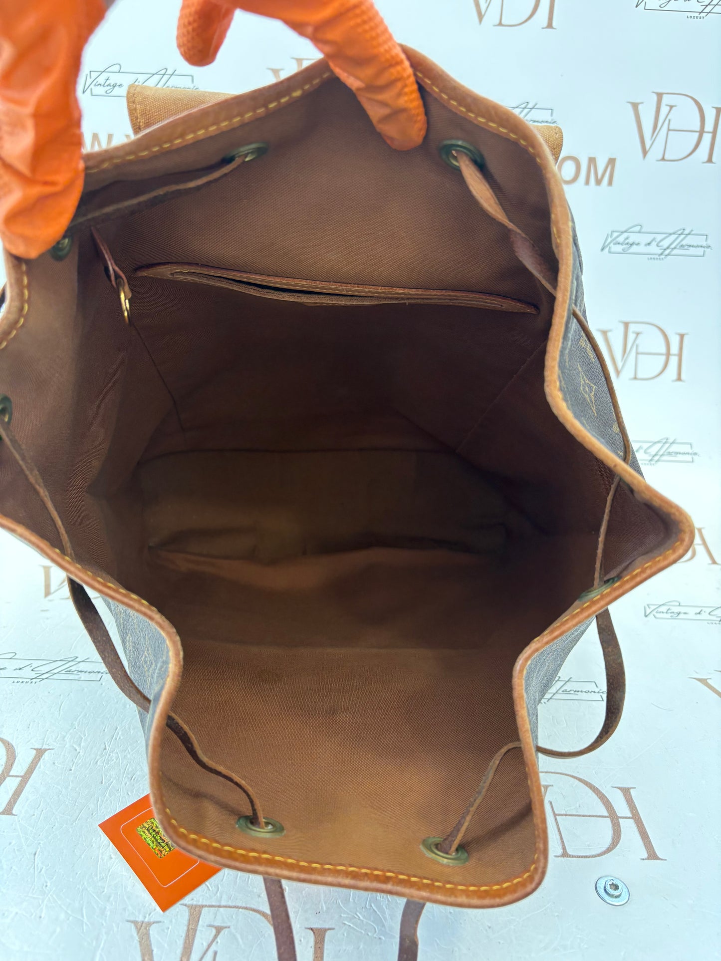 018121 - Louis Vuitton Montsouris GM
