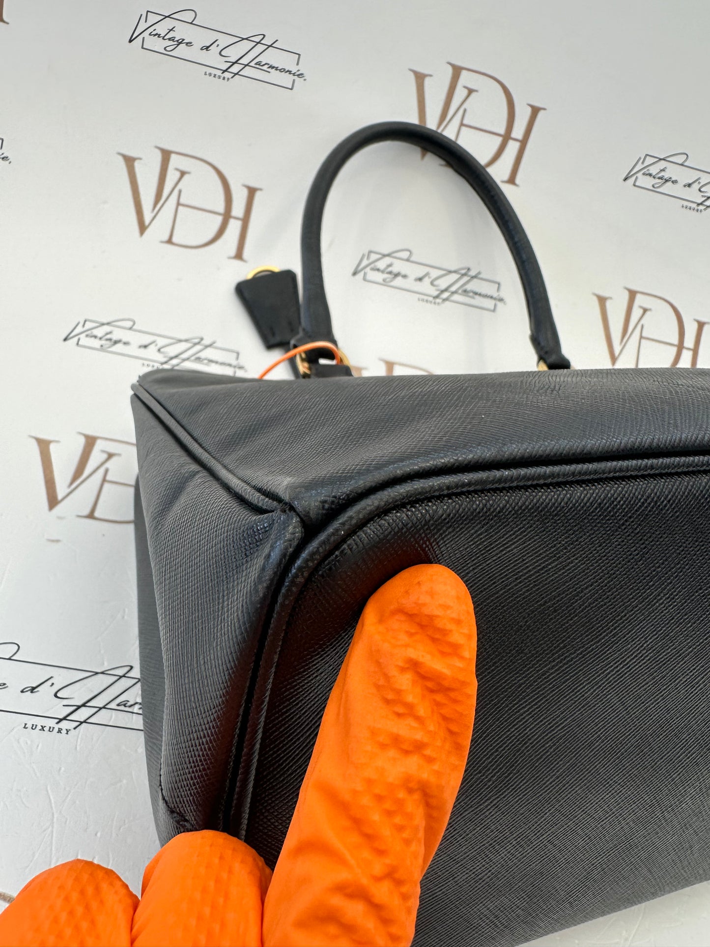 382512 - Prada Galleria Black
