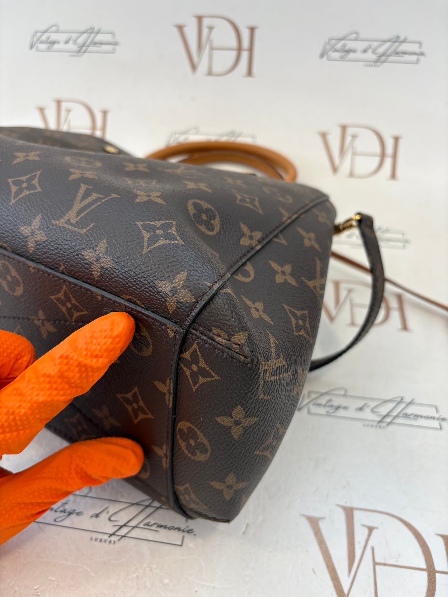 018231 - Louis Vuitton Montaigne