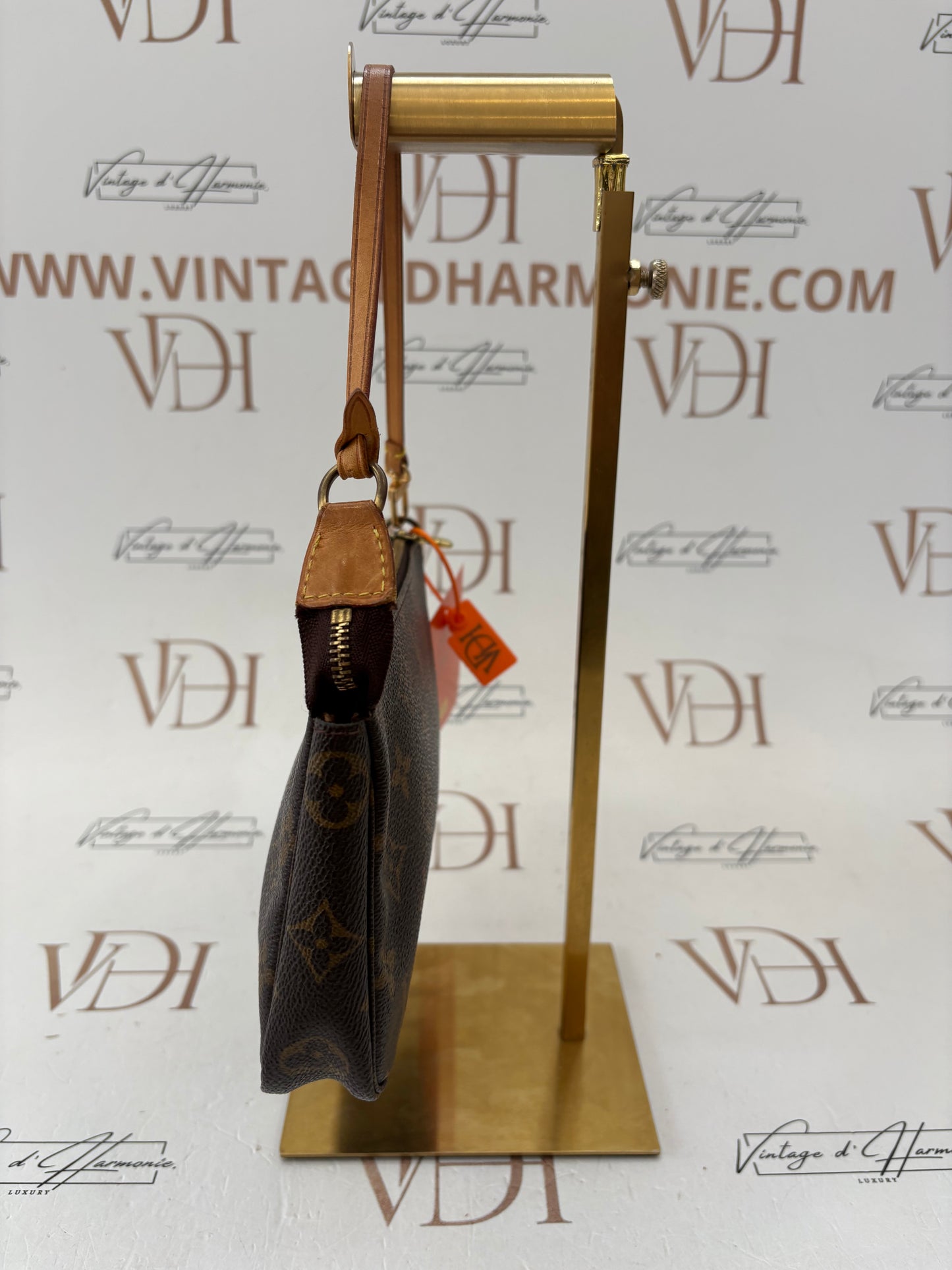 018965 - Louis Vuitton Pochette Accessoires