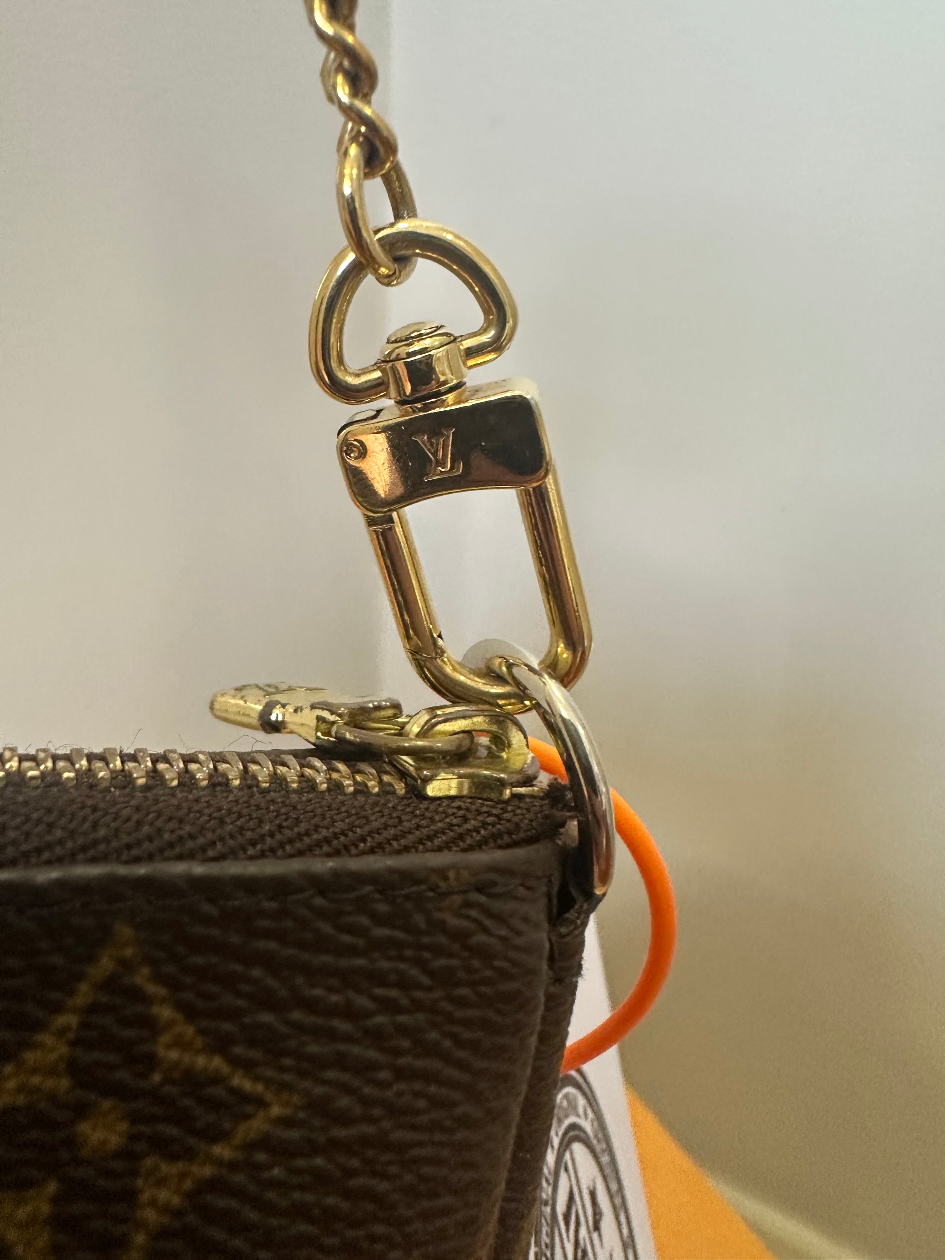 Louis Vuitton Mini pochette