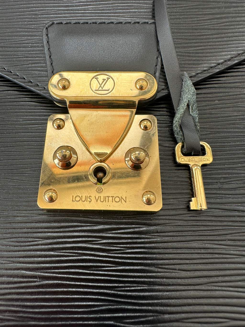 Louis Vuitton Epi Porte Documents
