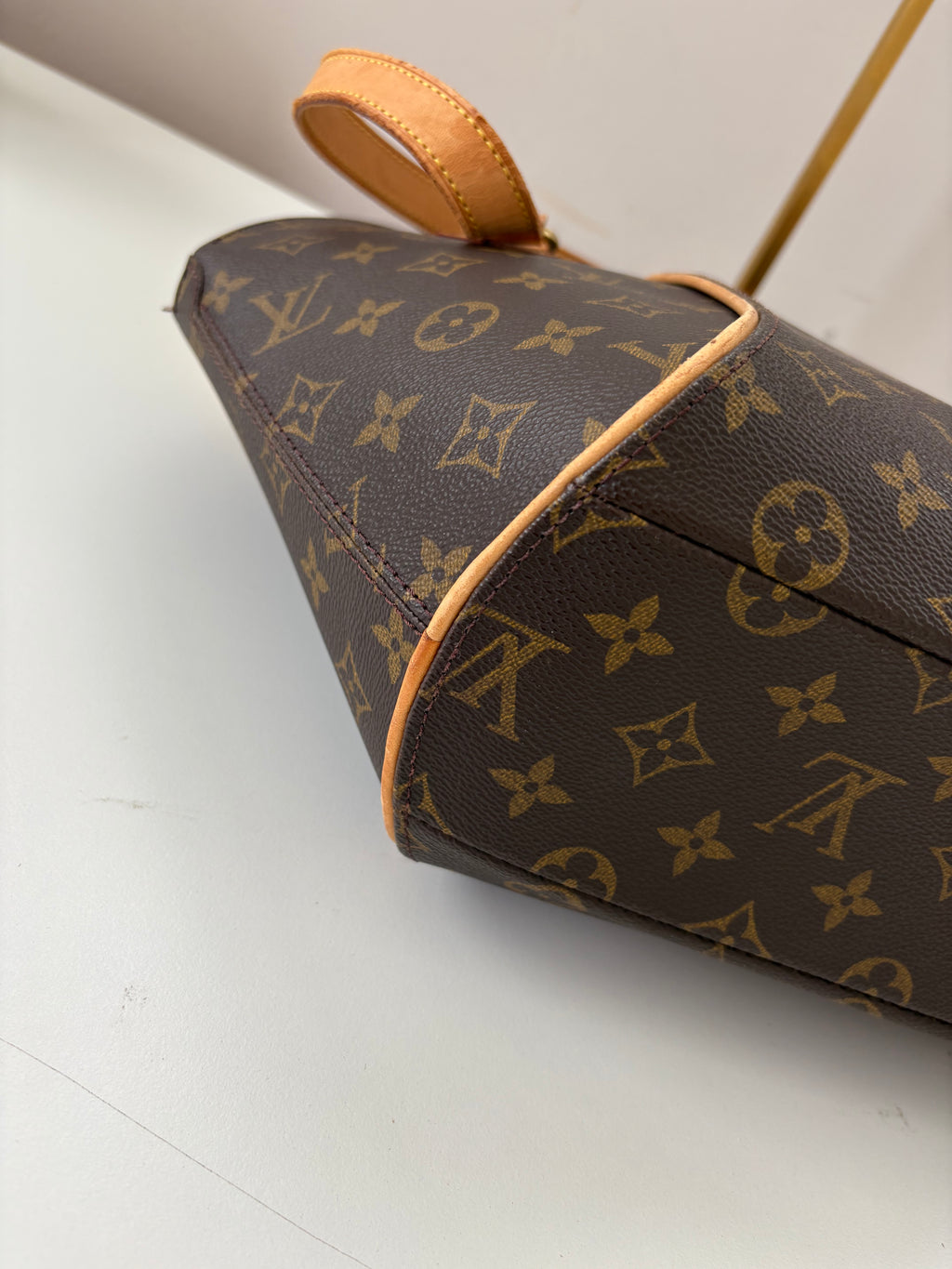 Louis Vuitton Ellipse Shopping