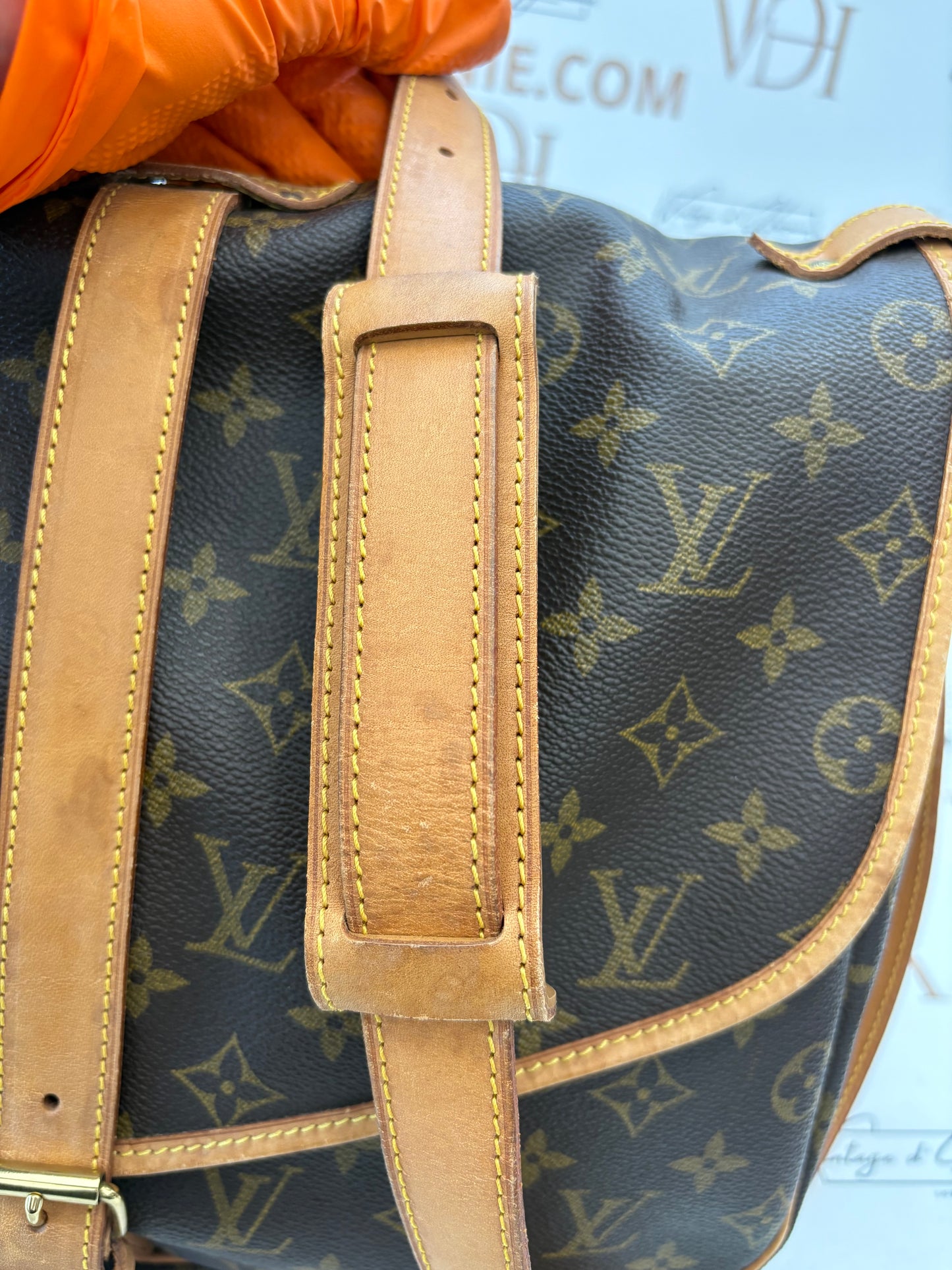 016919 - Louis Vuitton Saumur 35
