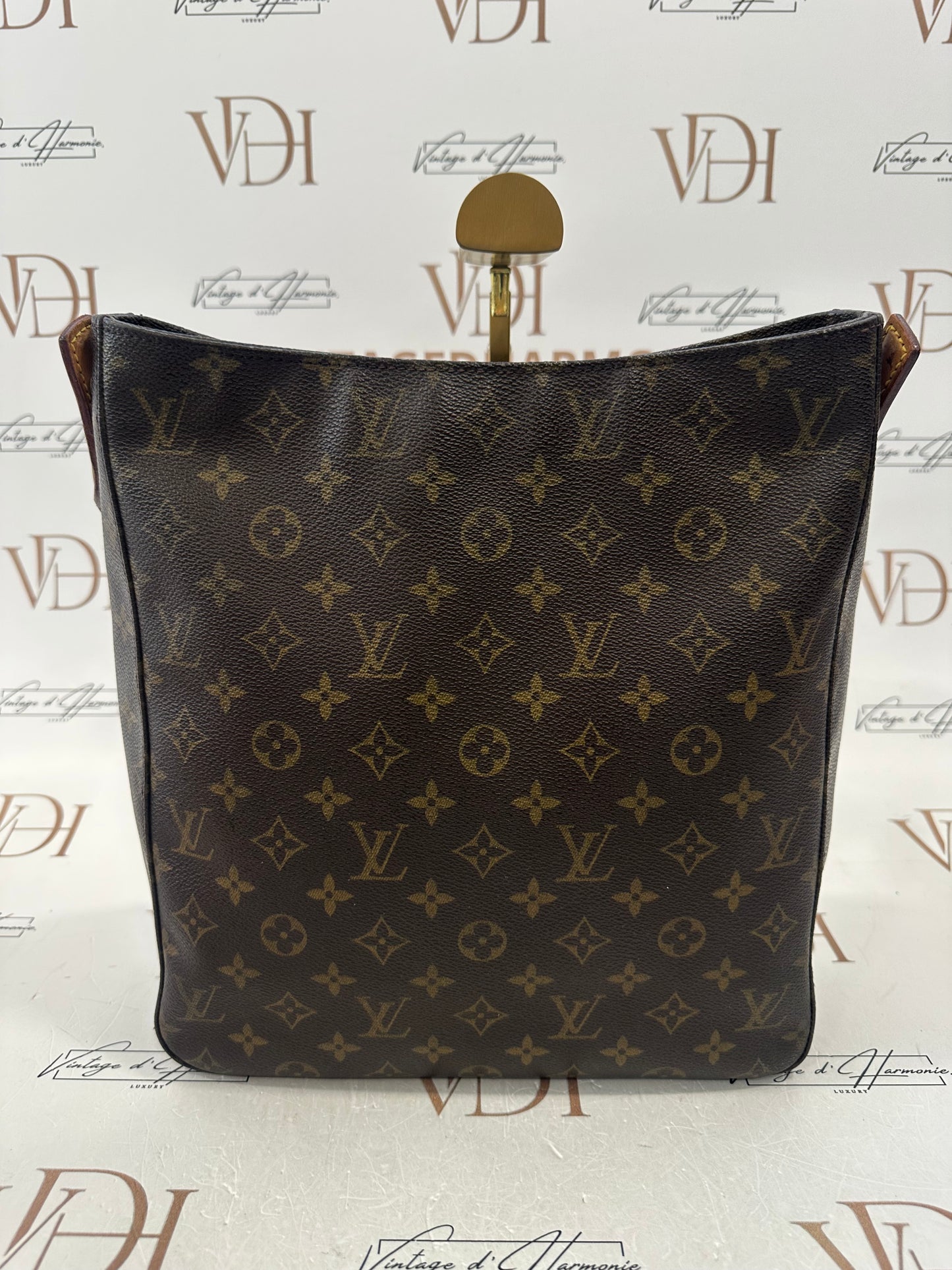 016911 - Louis Vuitton Looping GM