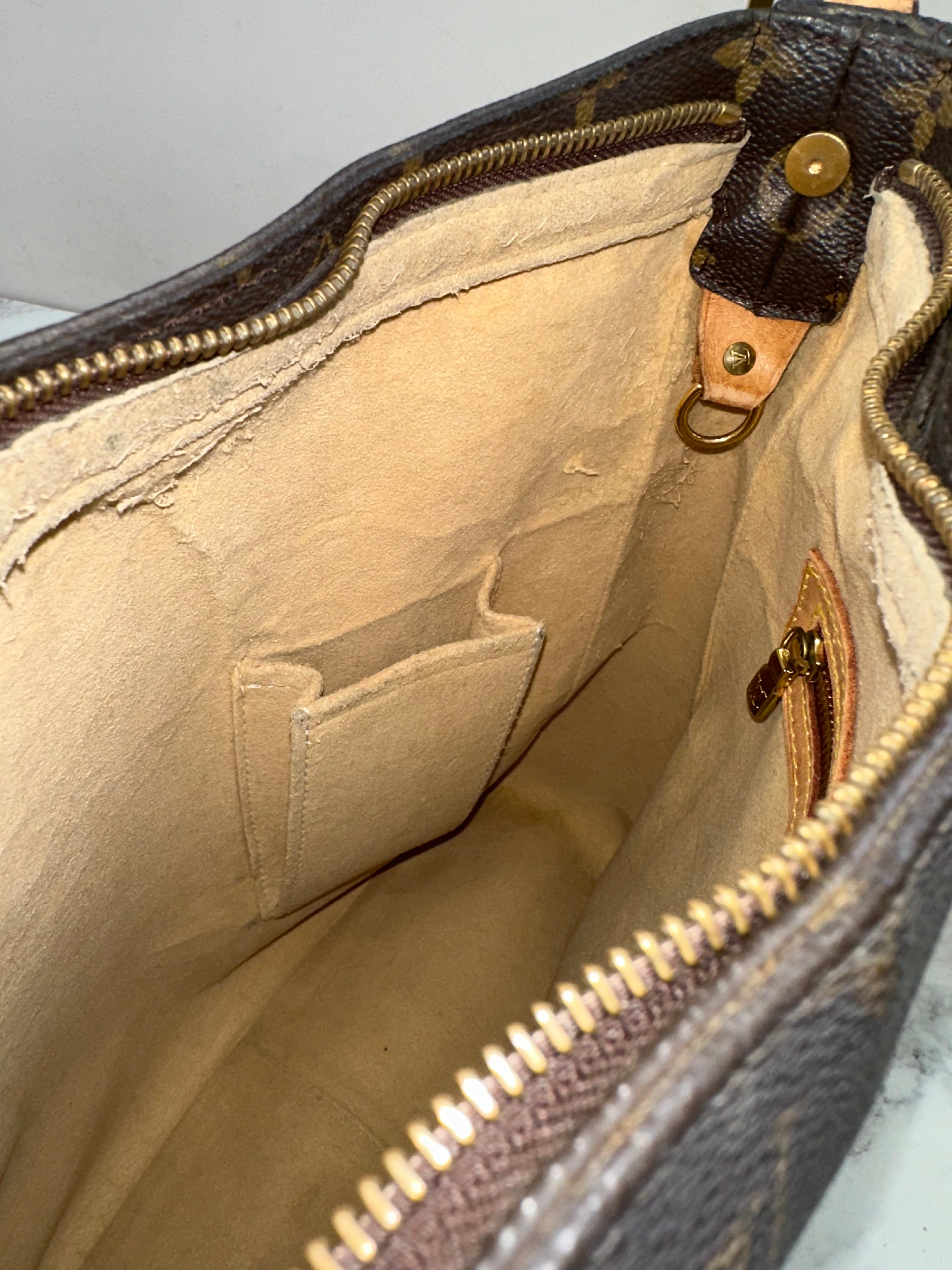 Louis Vuitton Looping GM