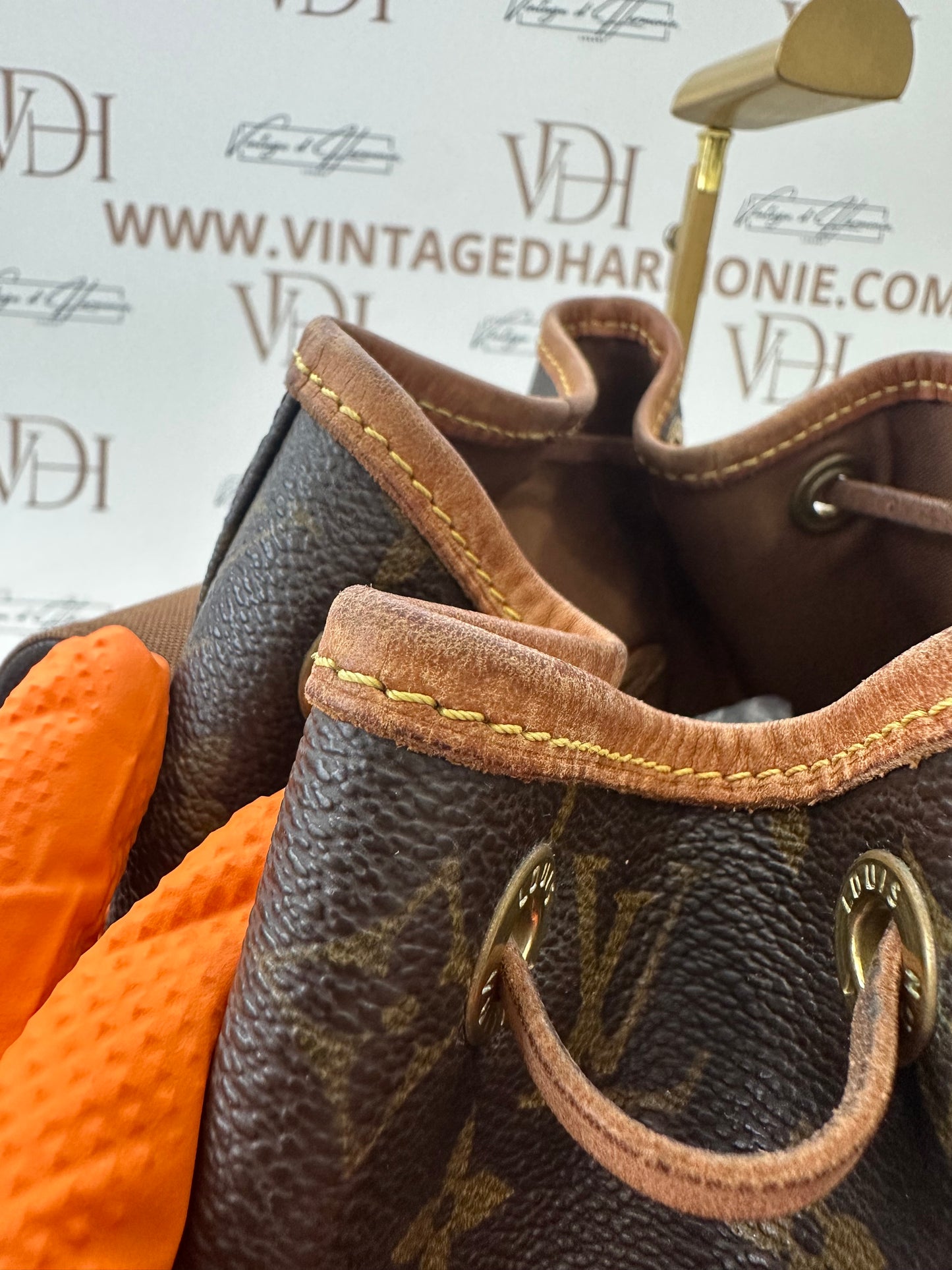 017910 - Louis Vuitton Montsouris MM