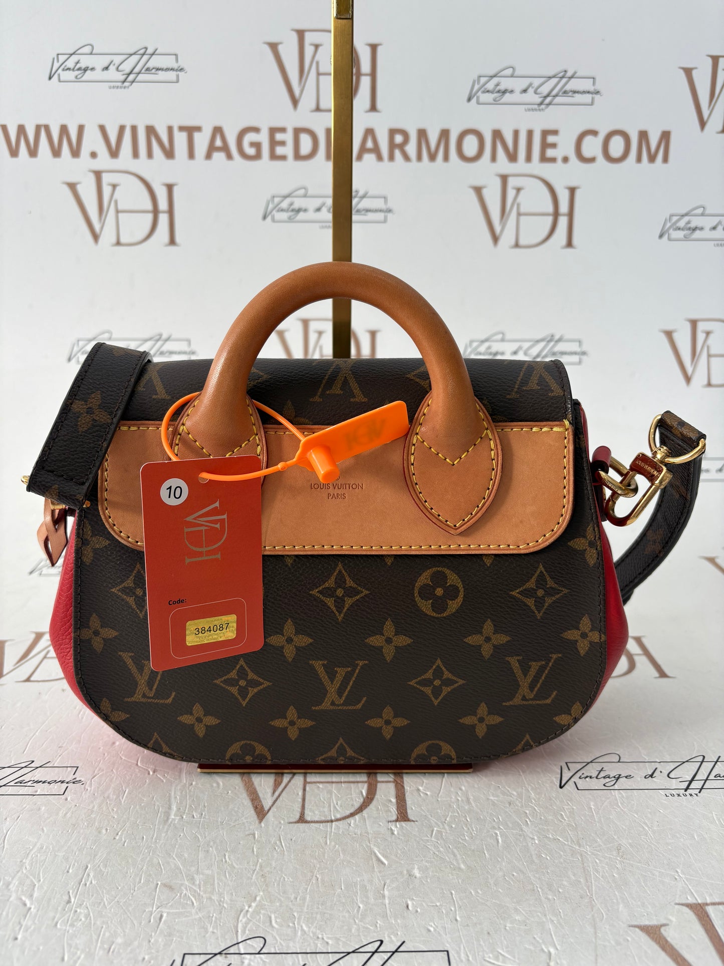 384087 - Louis Vuitton Eden
