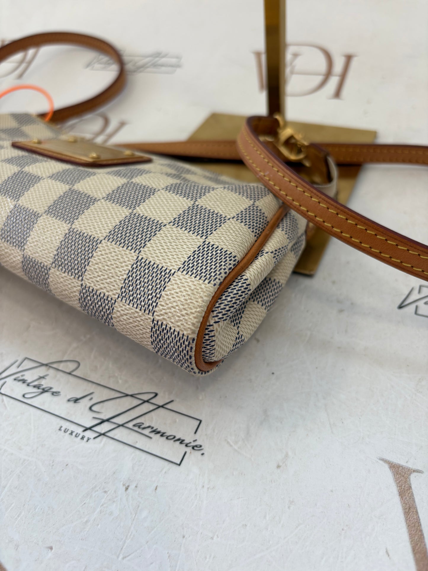201424 - Louis Vuitton Eva