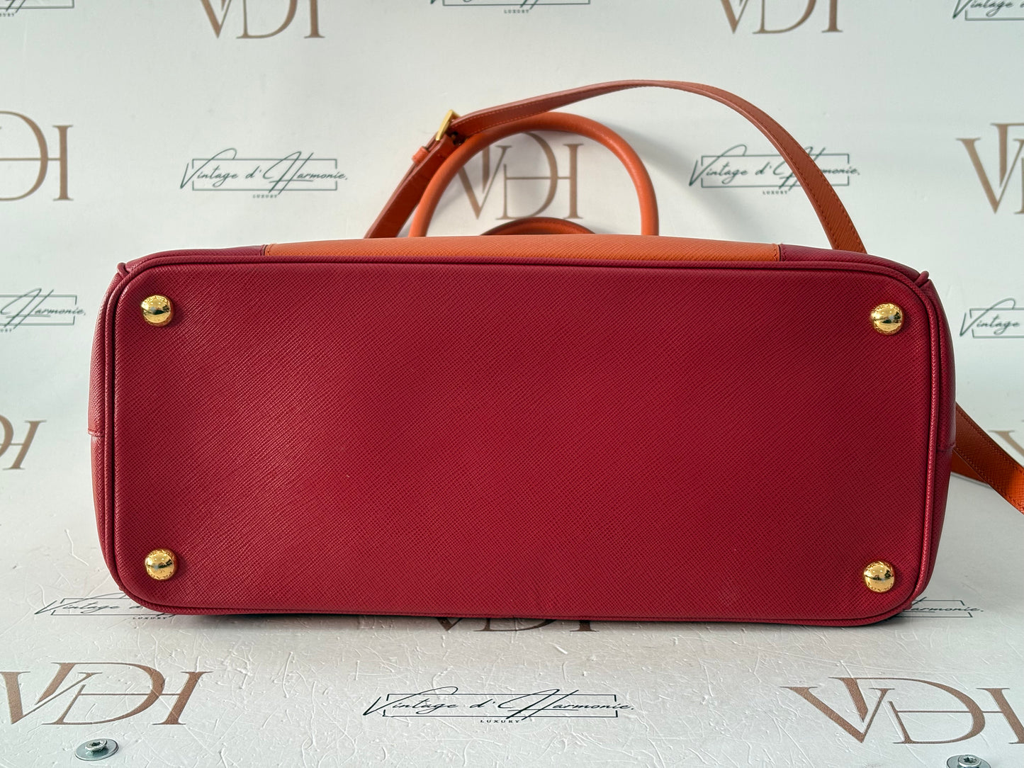 382869 - Prada Galleria