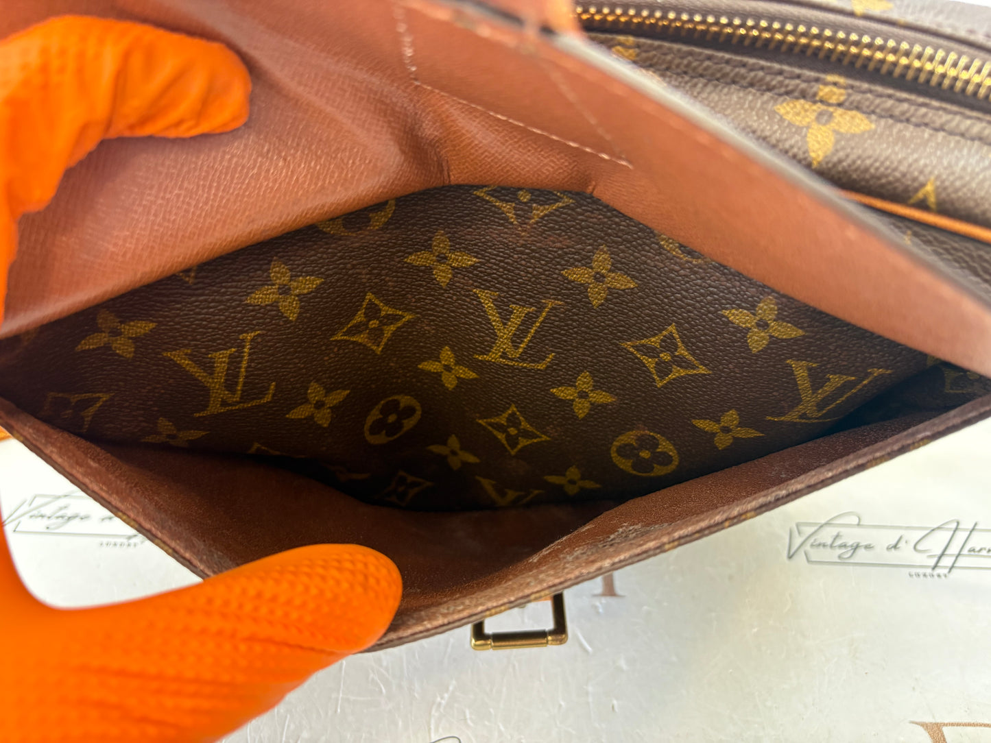 018951 - Louis Vuitton Jeune Fille GM