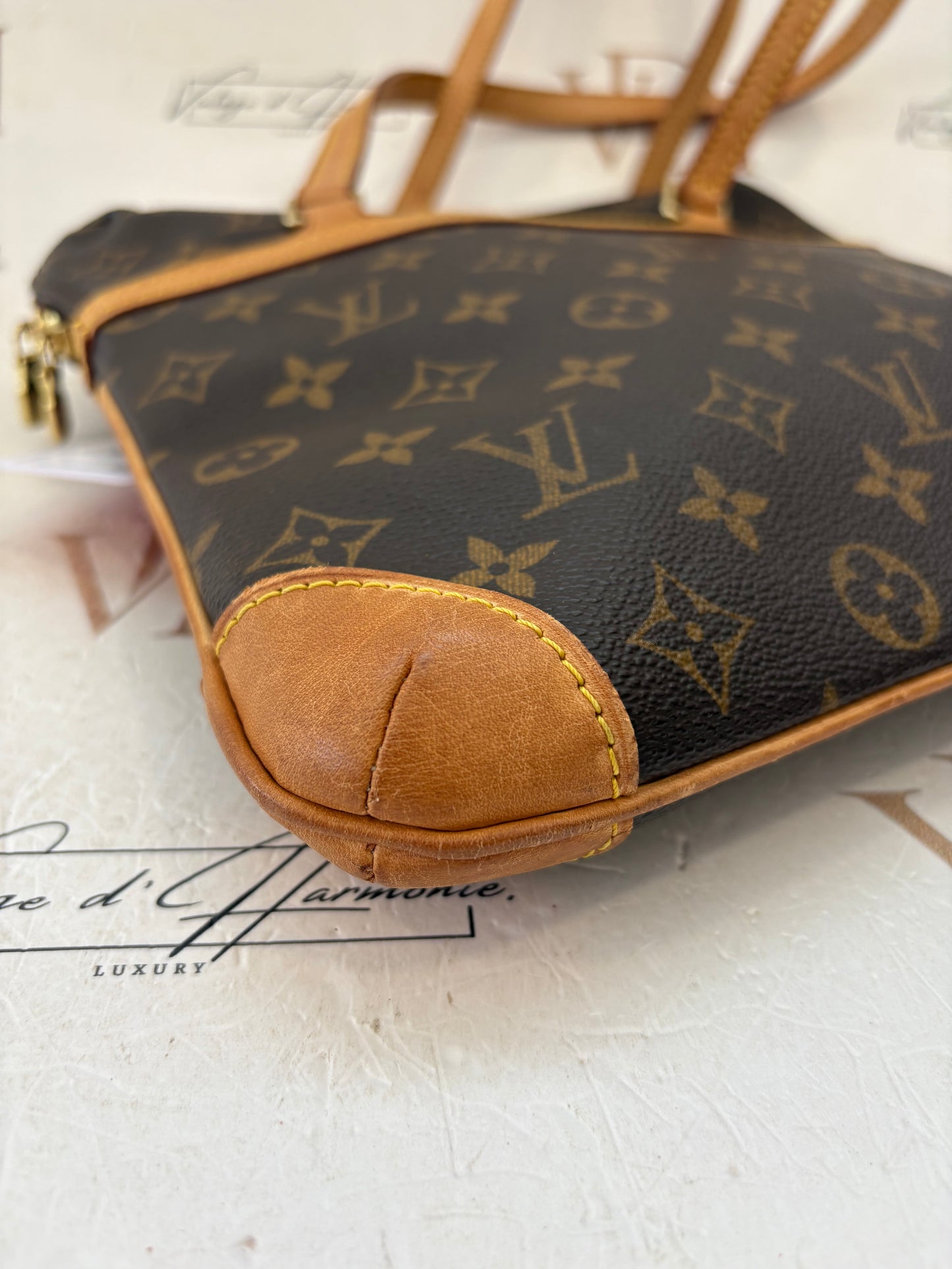 017122 - Louis Vuitton Coussin GM