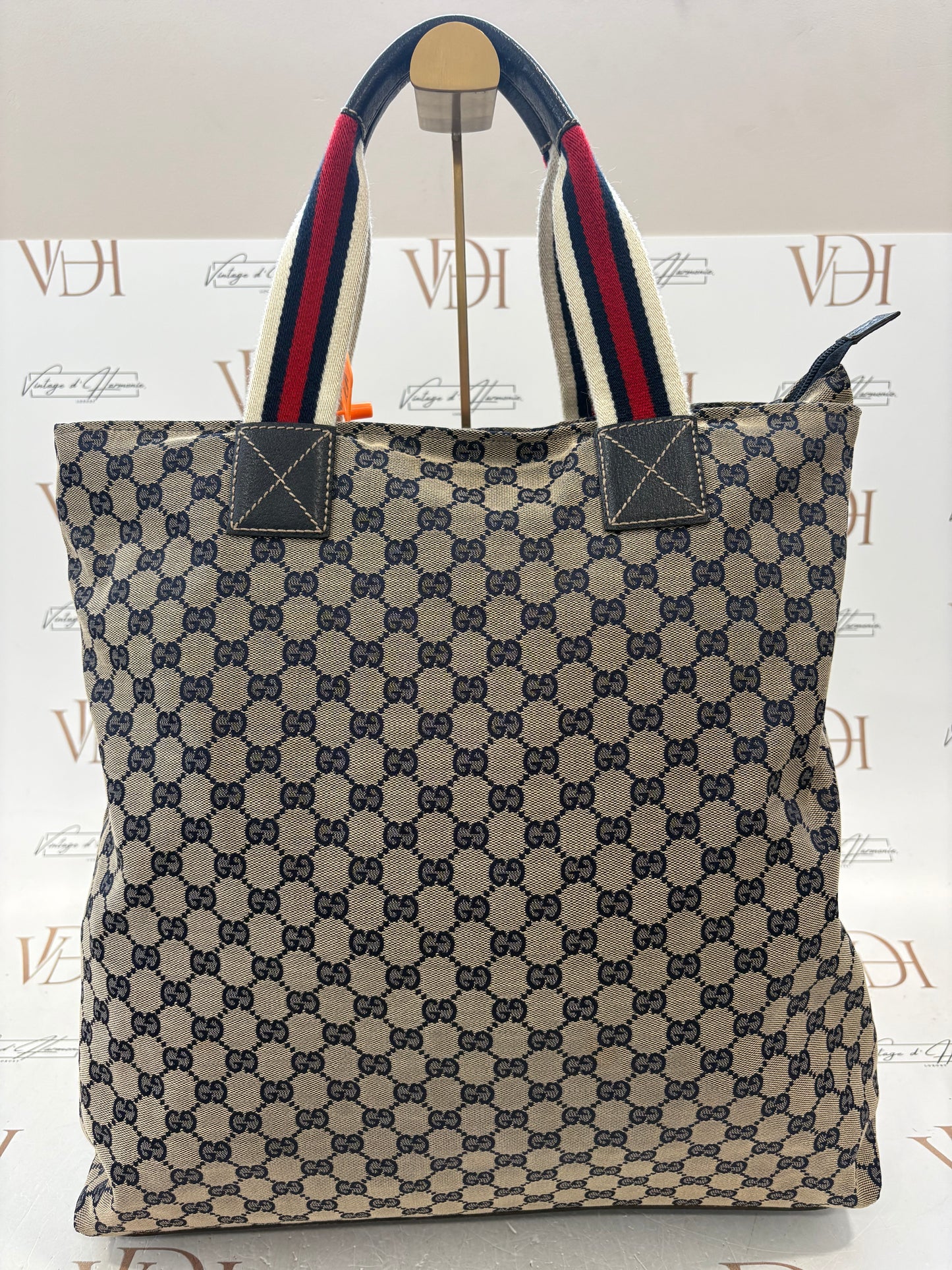 200949 - Gucci Sherry