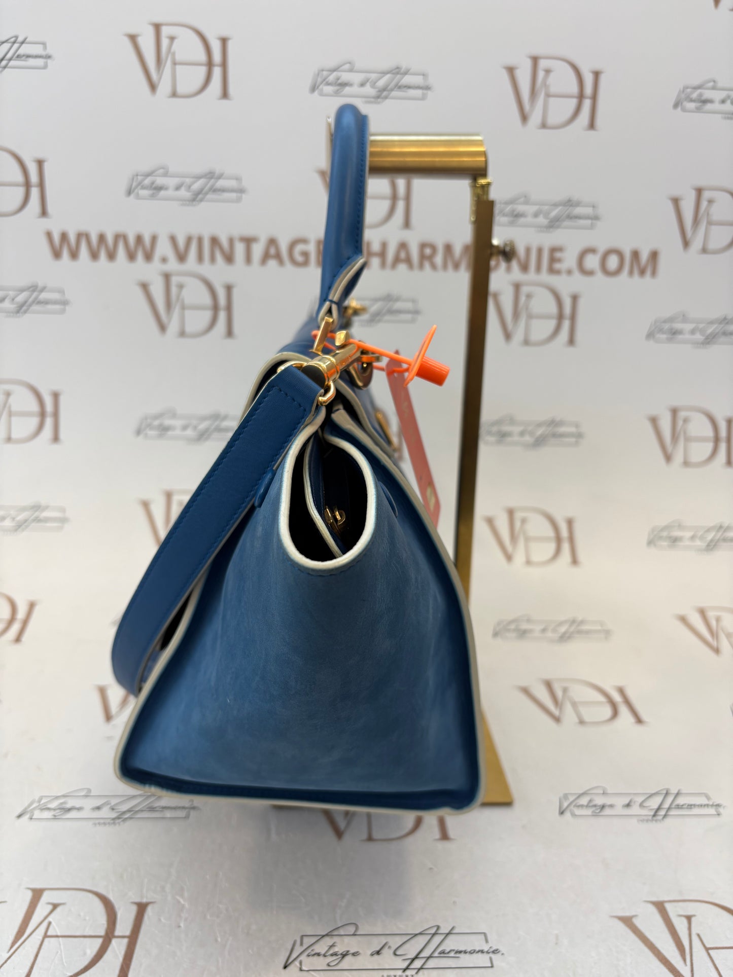 383707 - Céline Trapeze