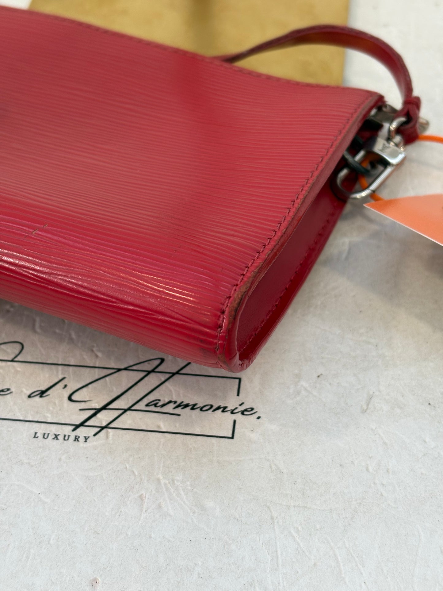 018996 - Louis Vuitton Red Epi Pochette