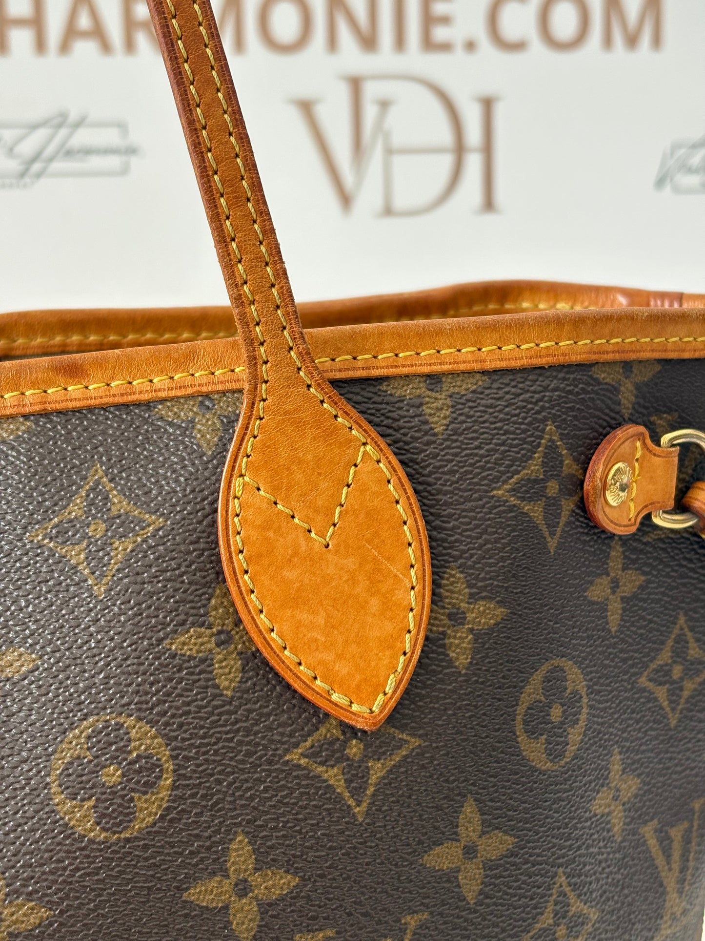 018400 - Louis Vuitton Neverfull PM