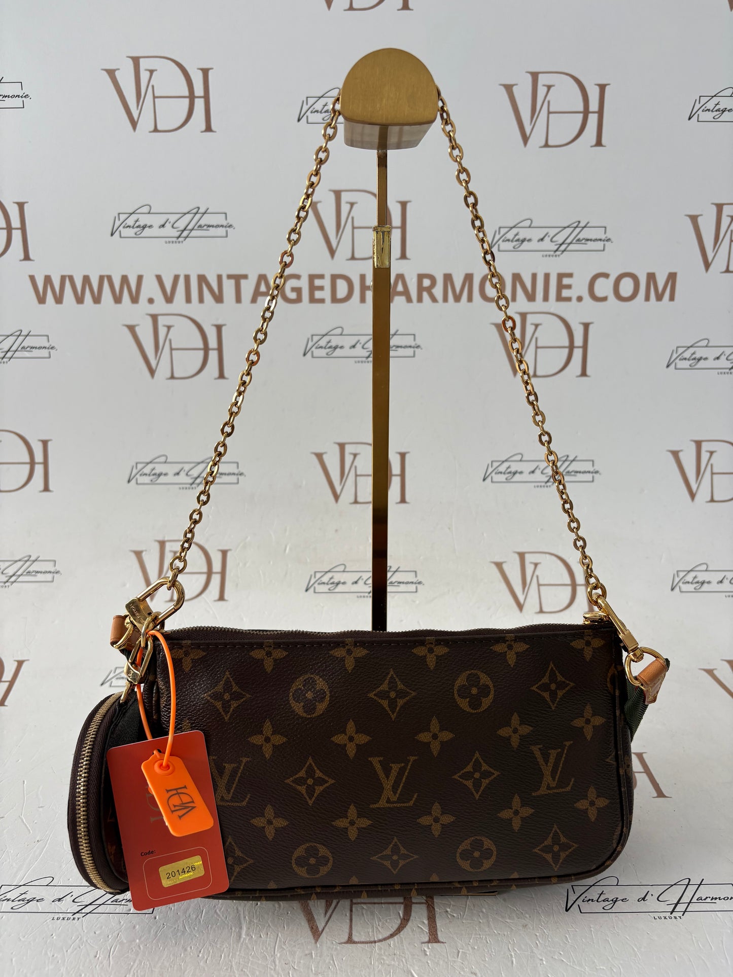 201426 - Louis Vuitton Multipochette