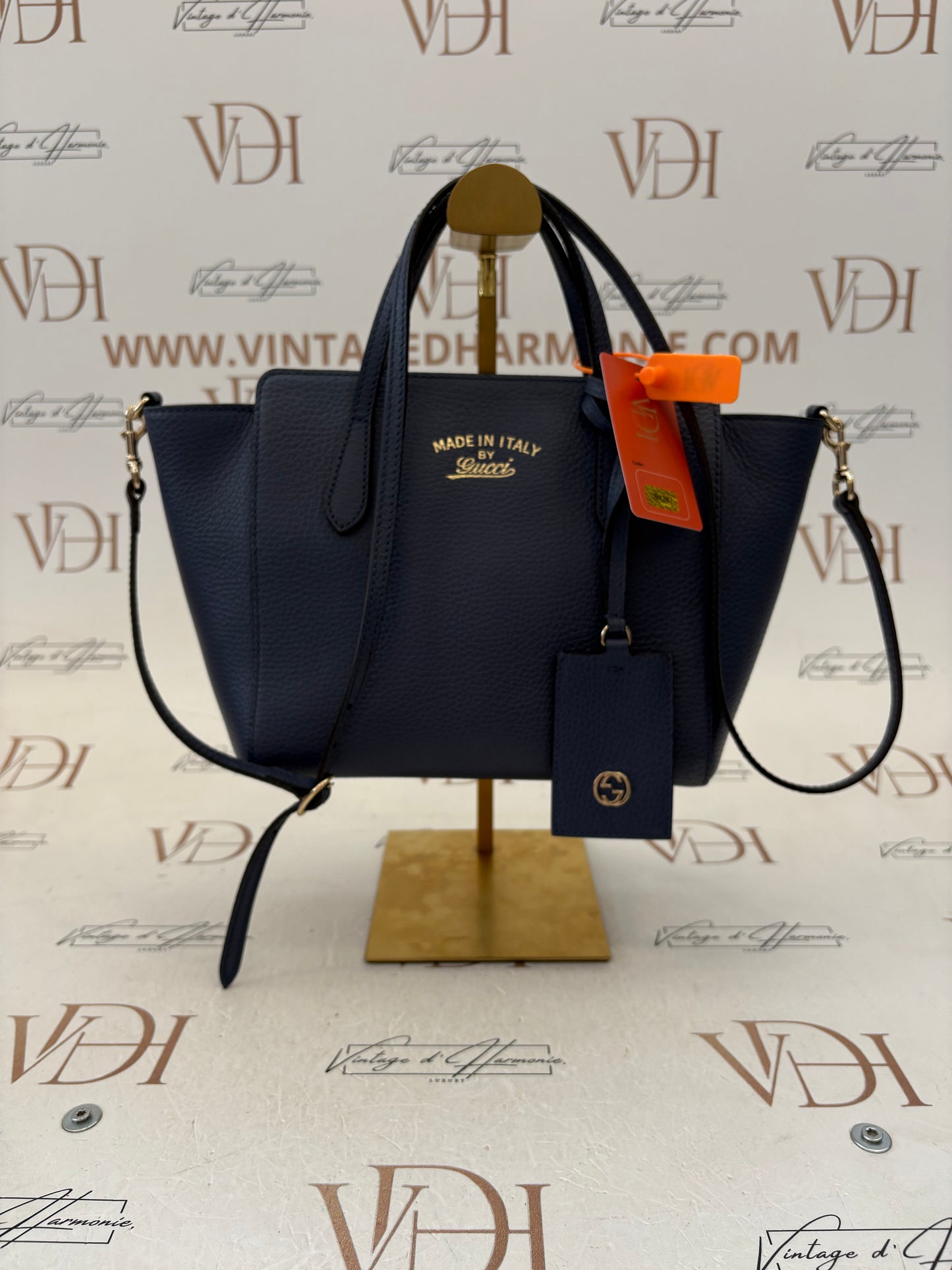 384287 - Gucci Swing