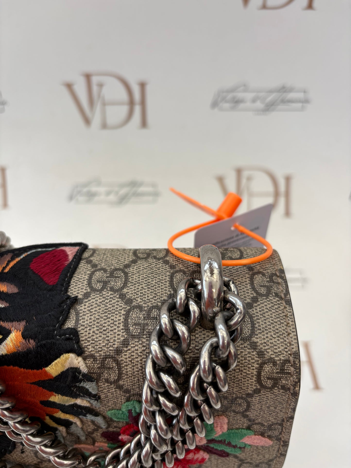 200770 - Gucci Dionysus