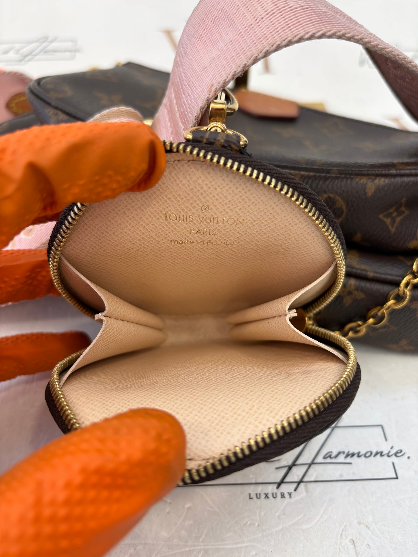 383754 - Louis Vuitton Multipochette