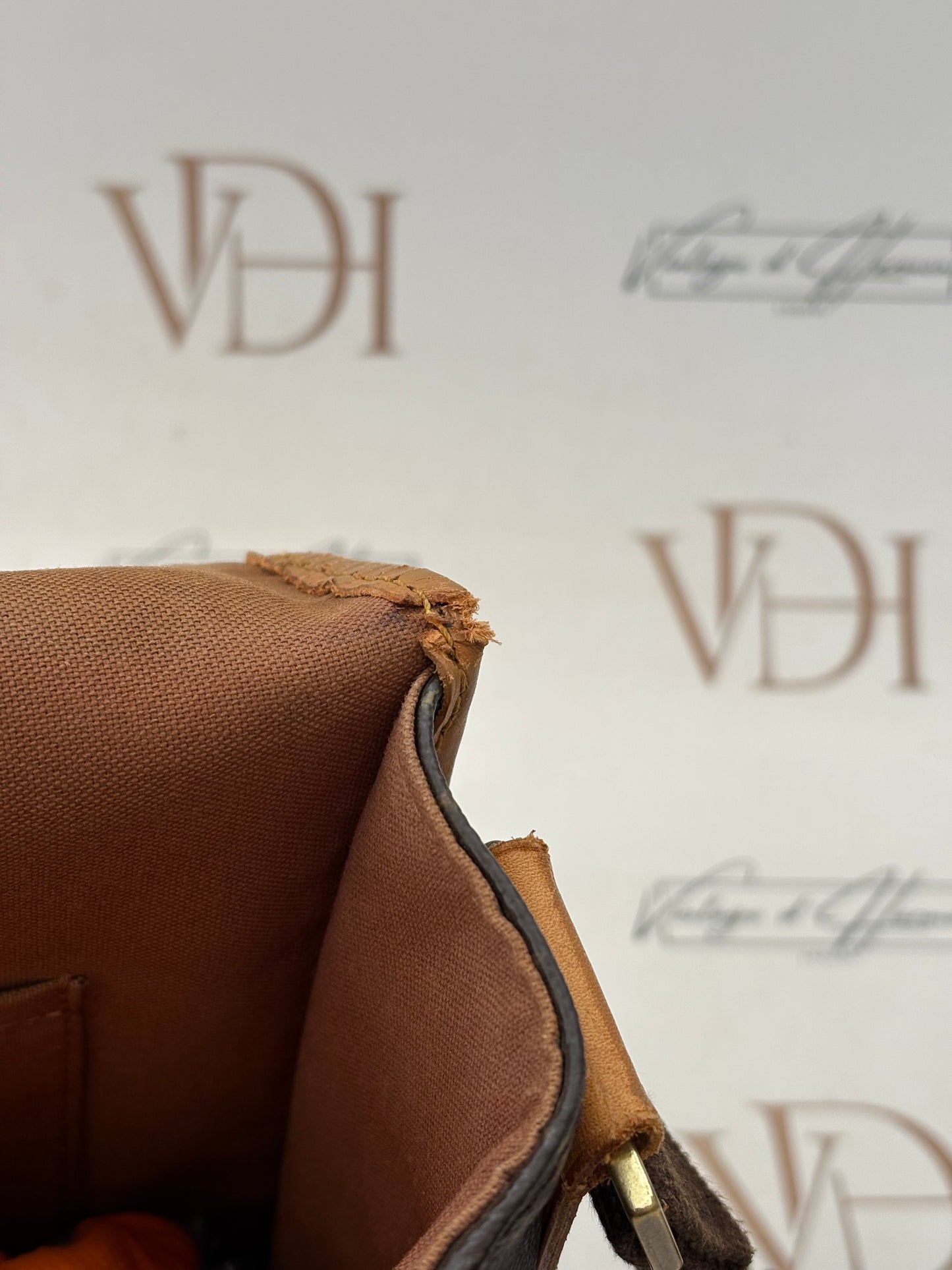 200996 - Louis Vuitton Bosphore
