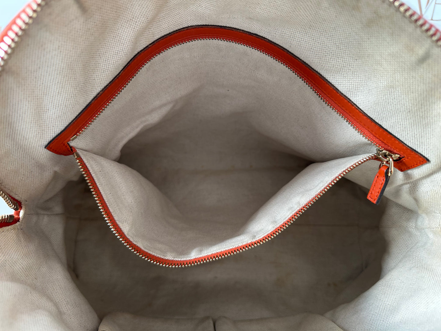 200744 - Gucci Tote Orange