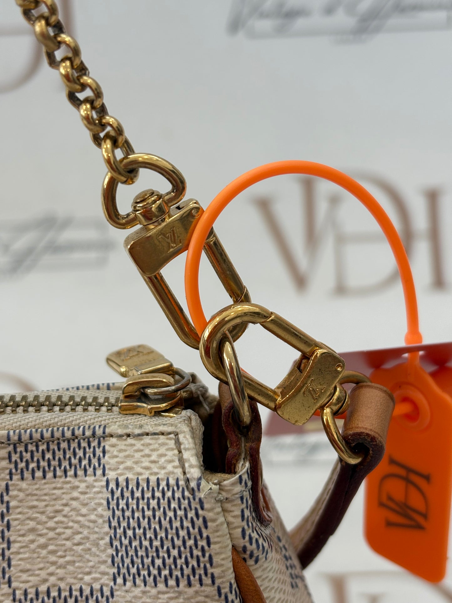201424 - Louis Vuitton Eva
