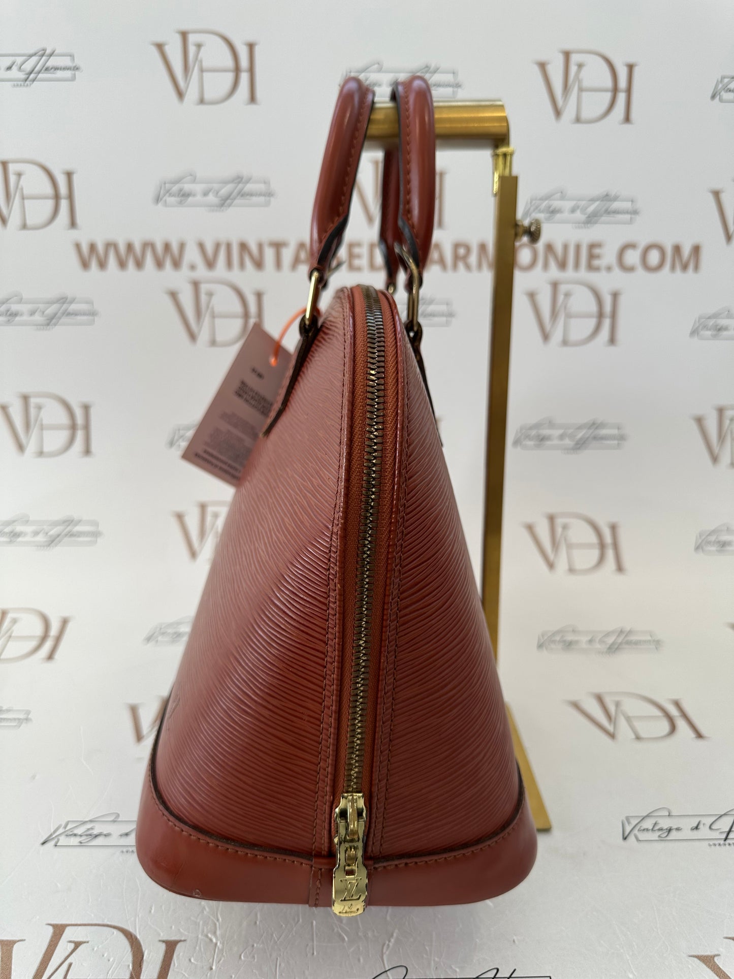 017836 - Louis Vuitton Alma Epi Brown