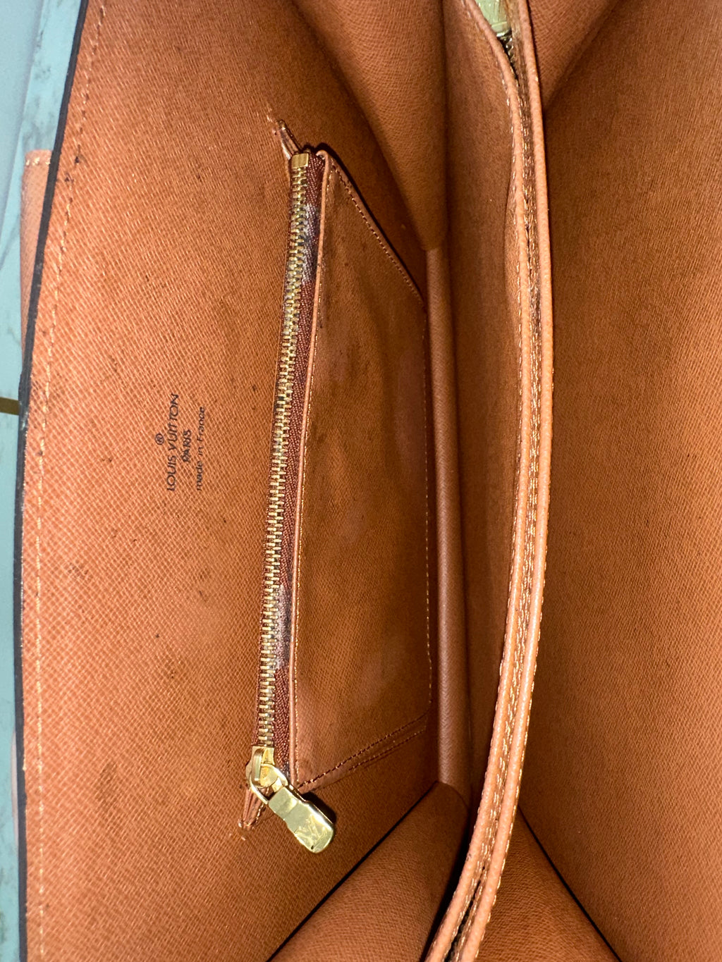 Louis Vuitton Courcelles