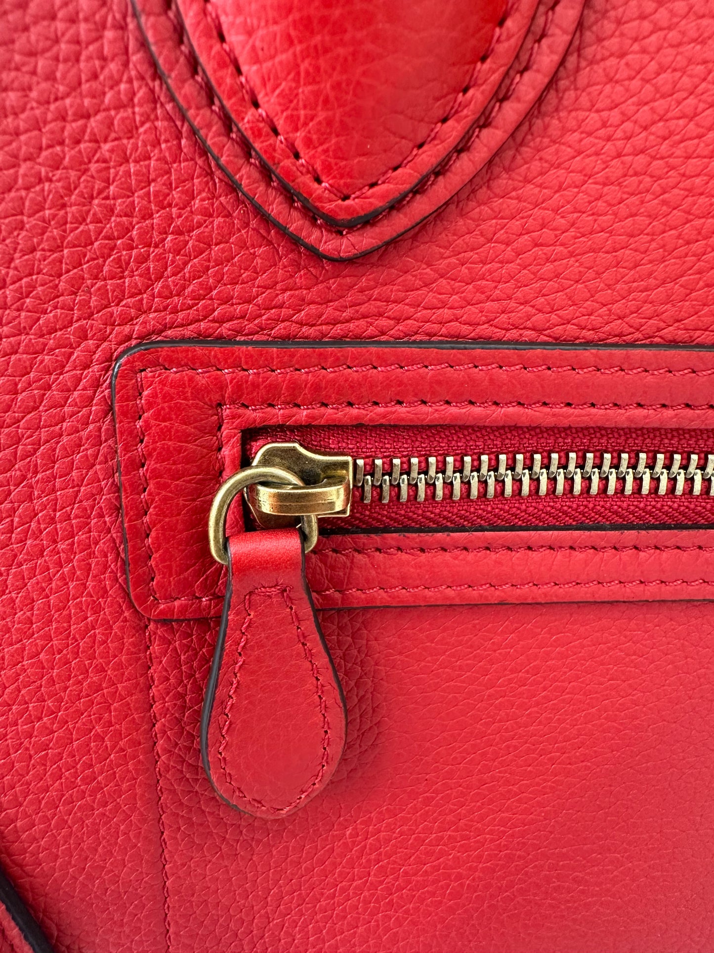 382909 - Celine Luggage Red