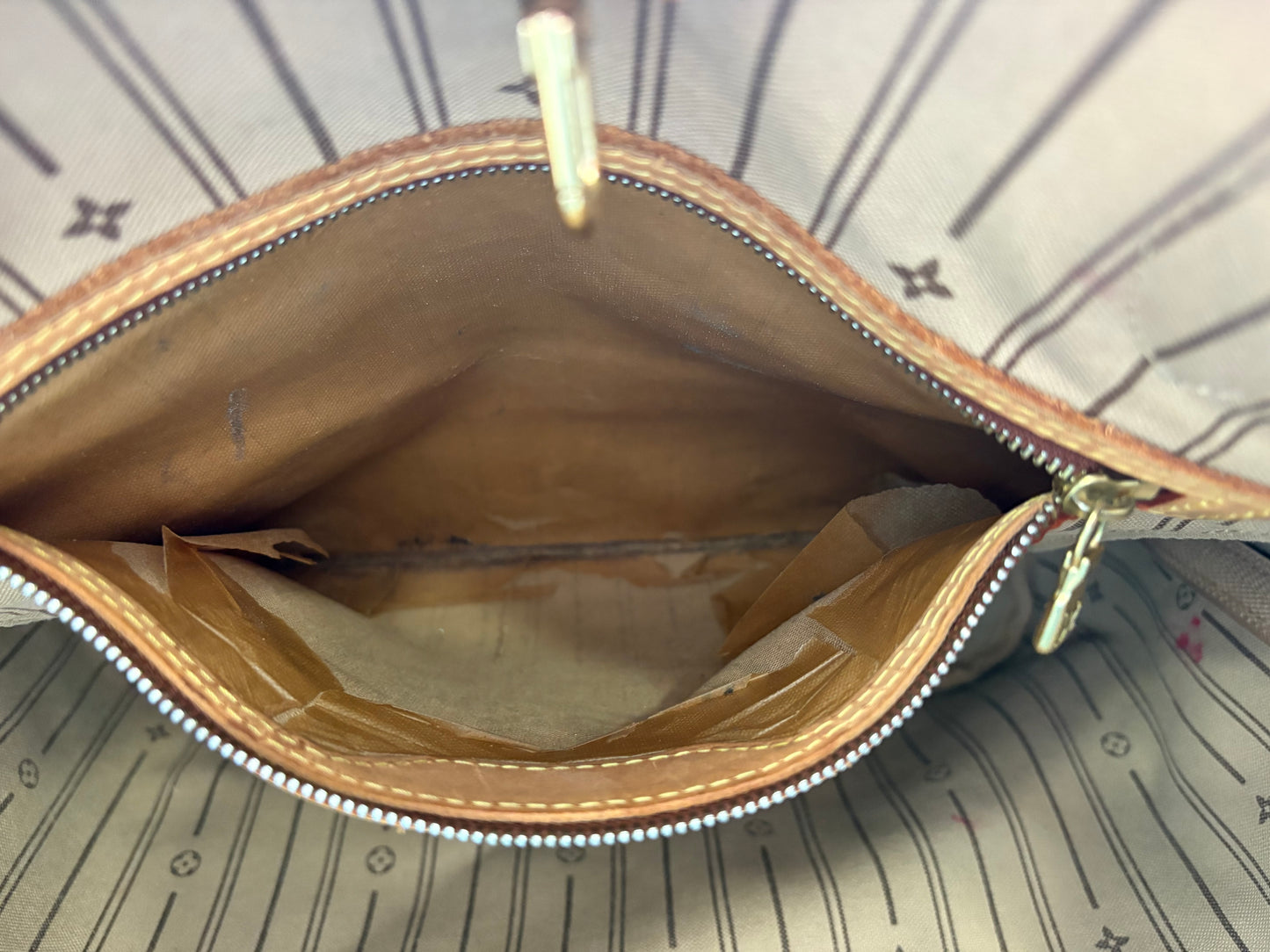 017690 - Louis Vuitton Neverfull MM