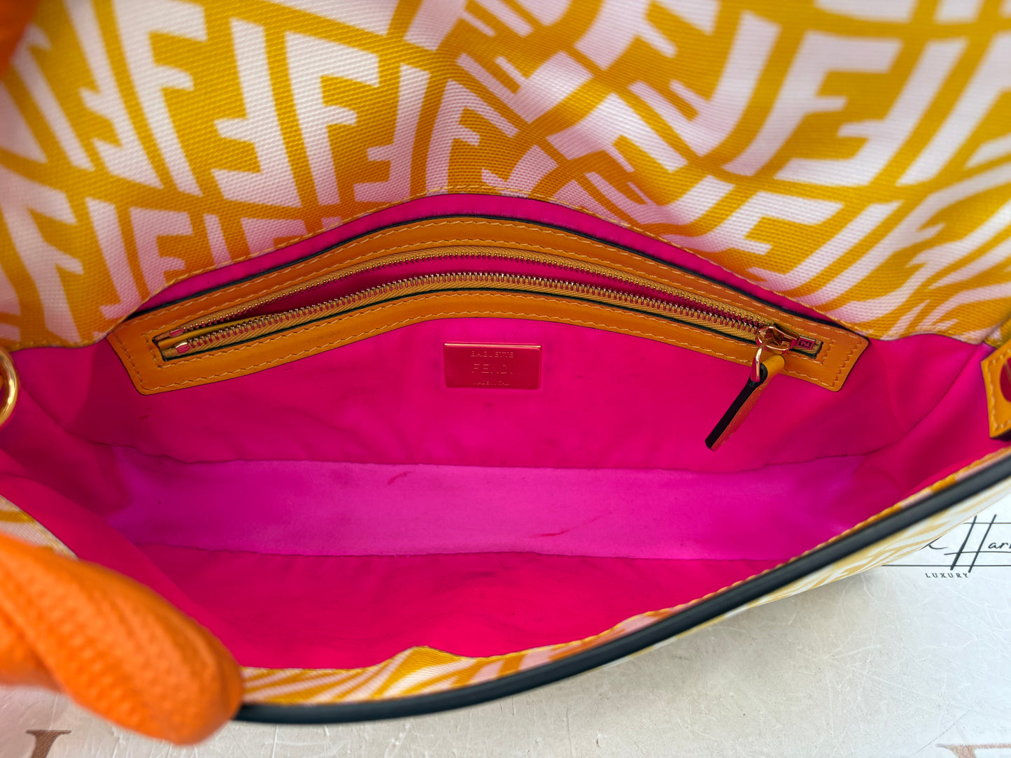 383618 - Fendi Baguette