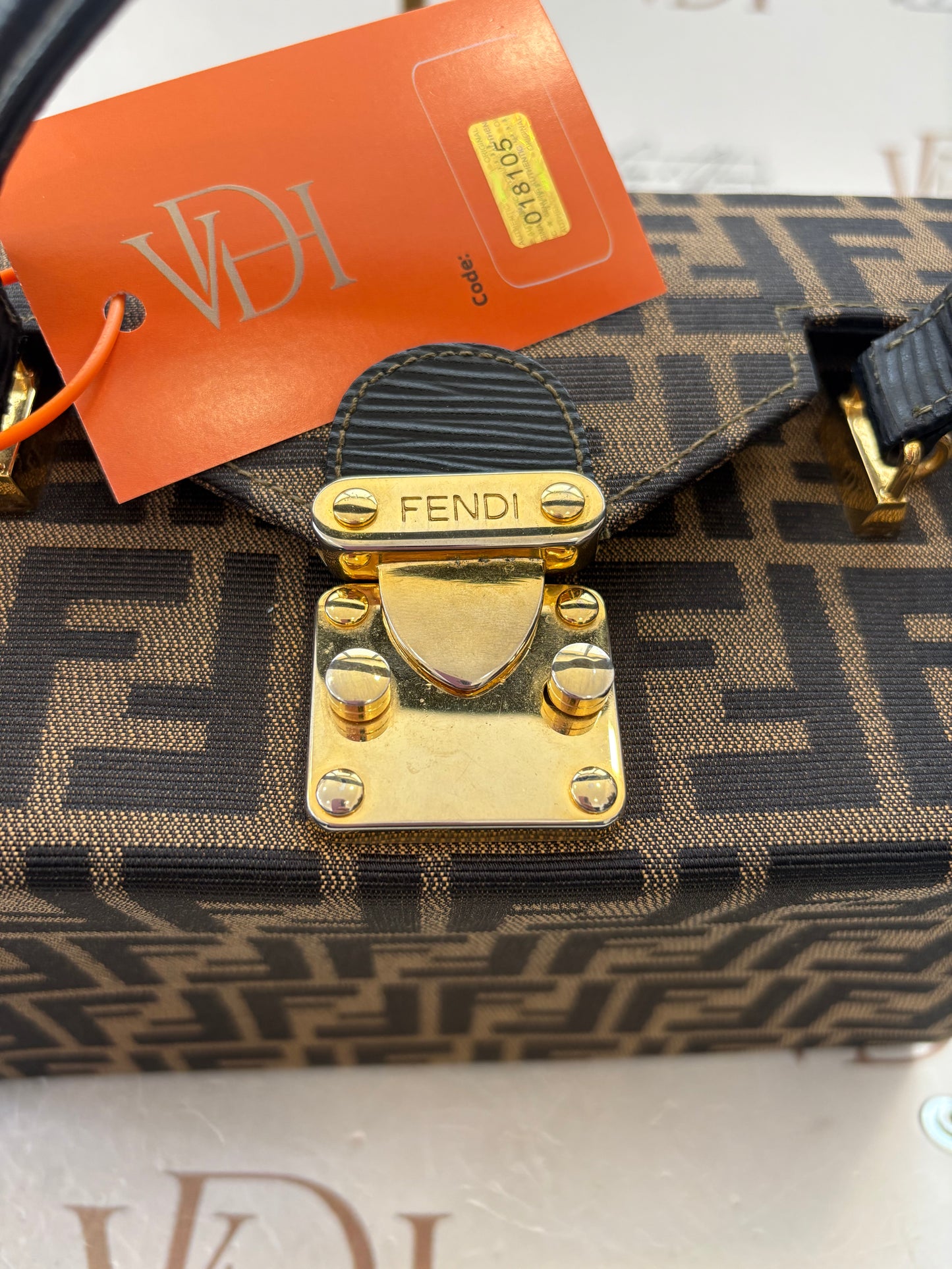 018105 - Fendi Brown Zucca