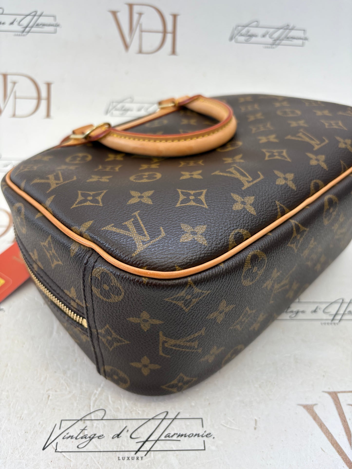 017224 - Louis Vuitton Trouville