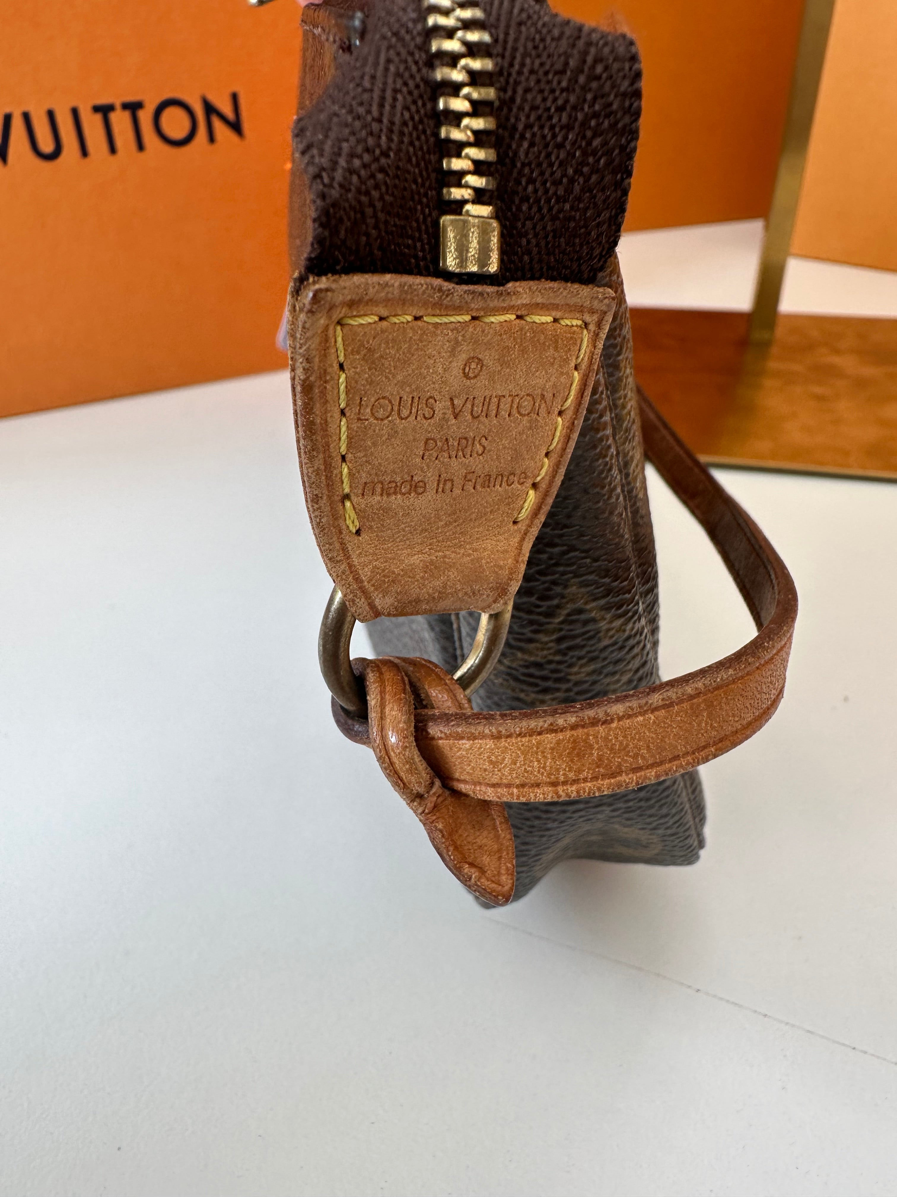 Louis Vuitton Pochette