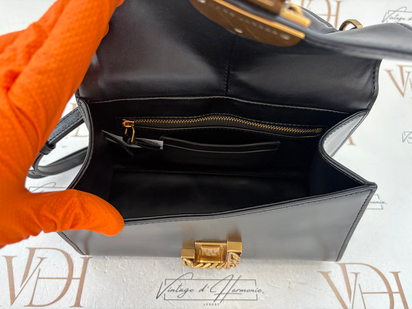 102600 - Marc Jacobs St.Marc
