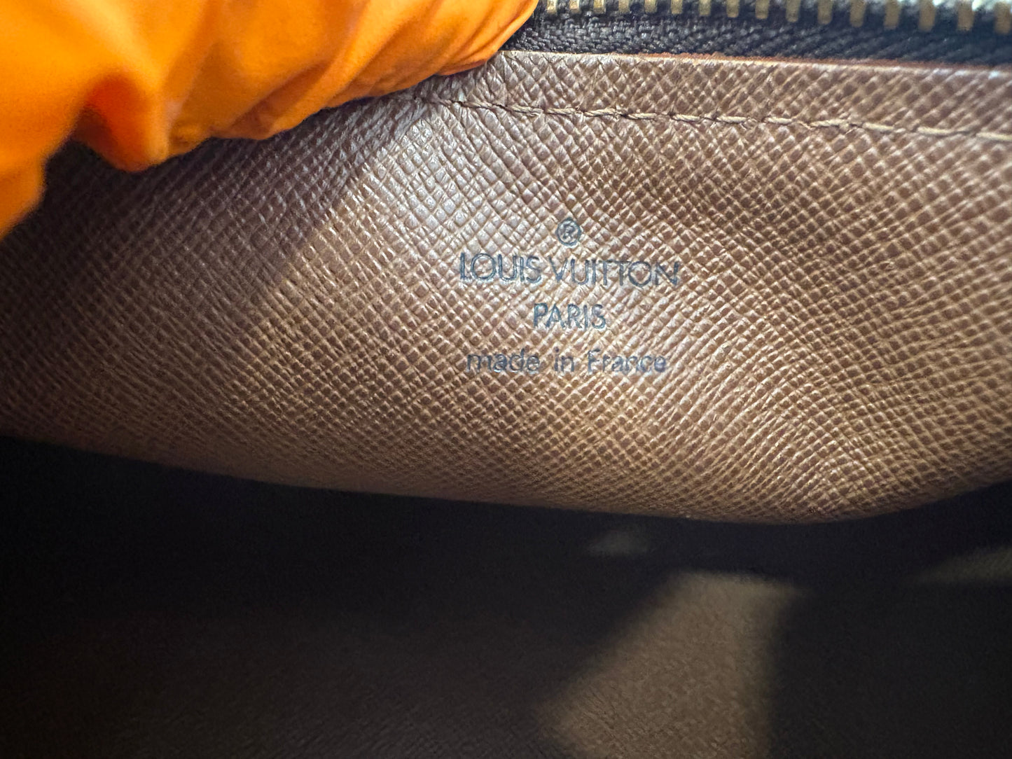 016915 - Louis Vuitton Papillon 26