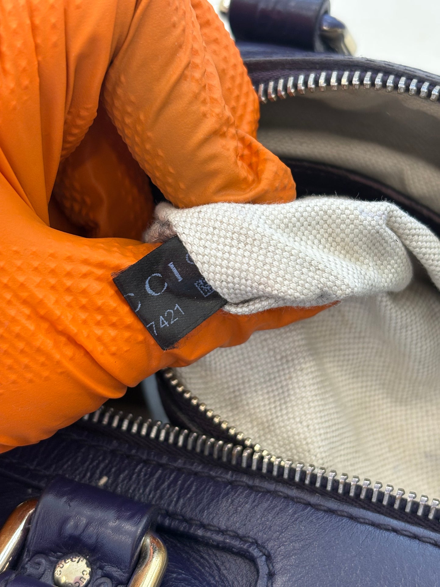 383944 - Gucci Joy