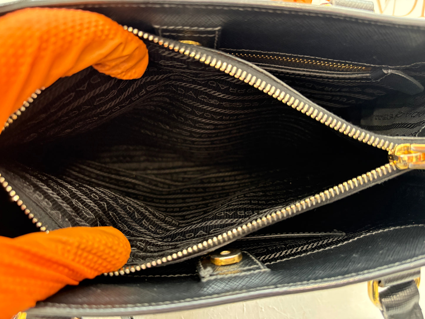 384303 - Prada Galleria Black