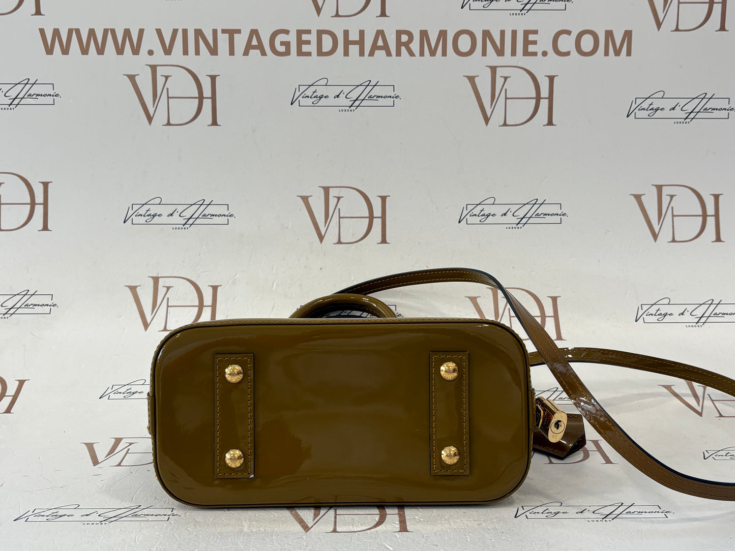 201660 - Louis Vuitton Alma BB