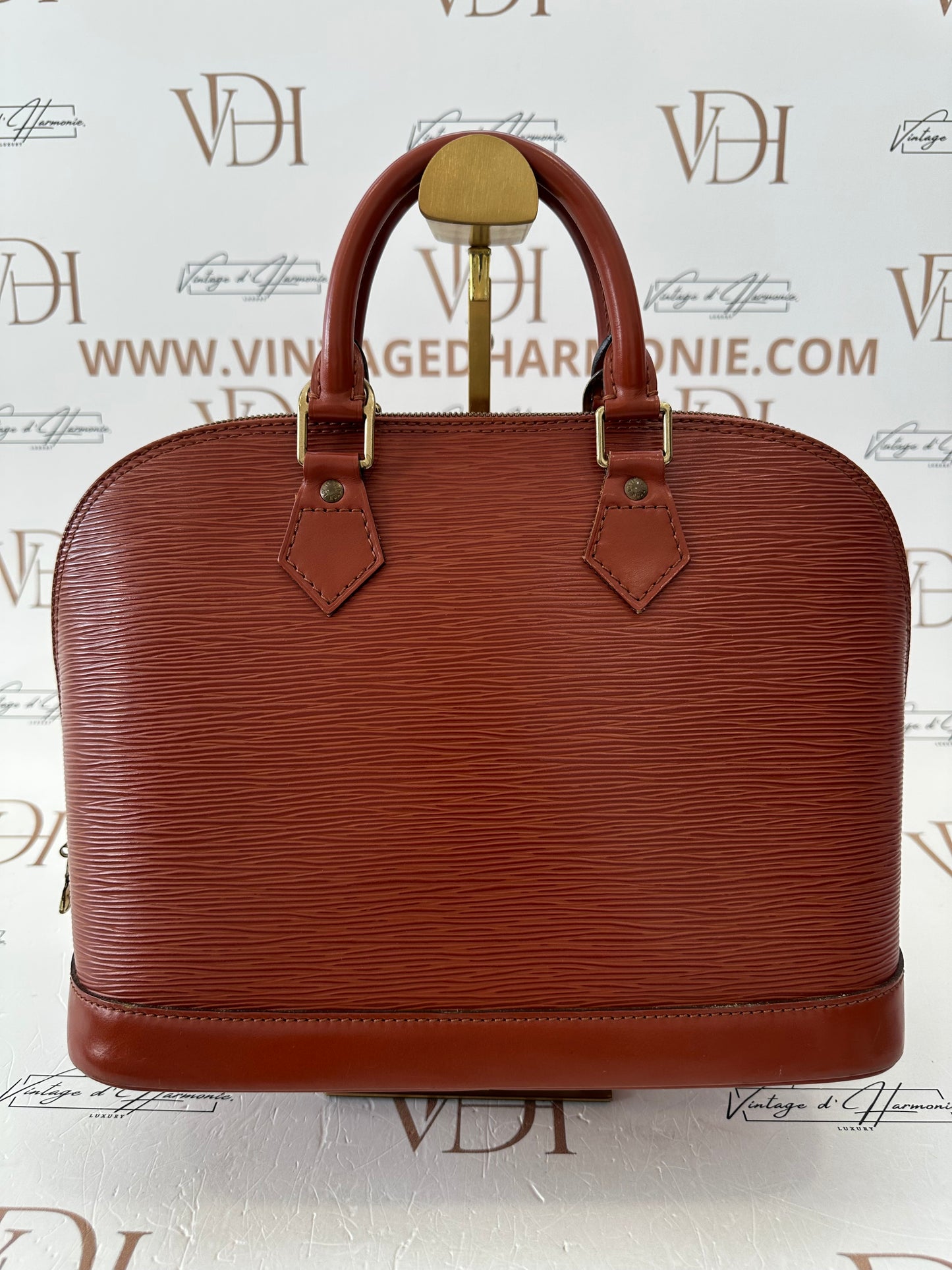 017836 - Louis Vuitton Alma Epi Brown